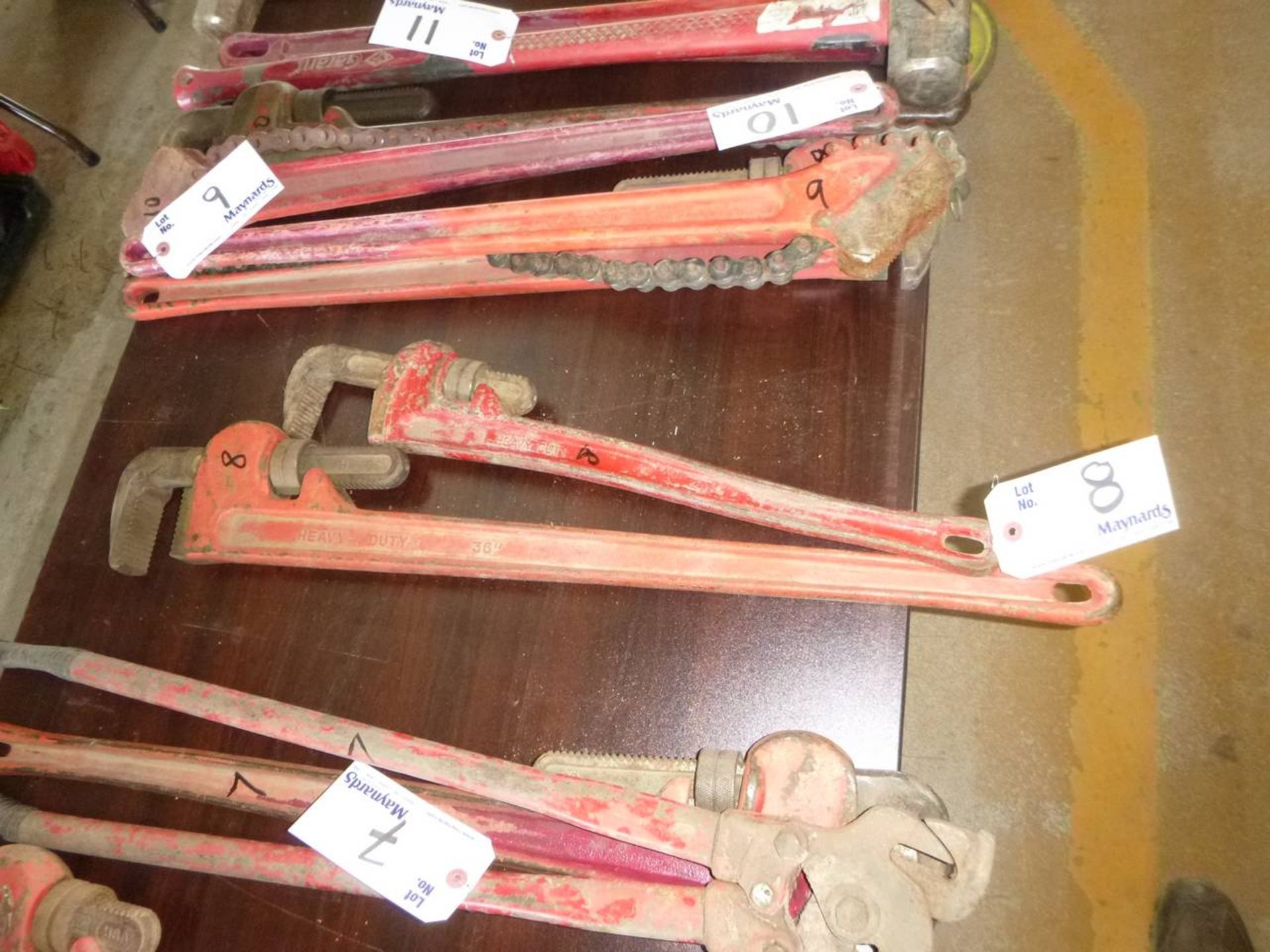 36" pipe wrench with pipe wrench