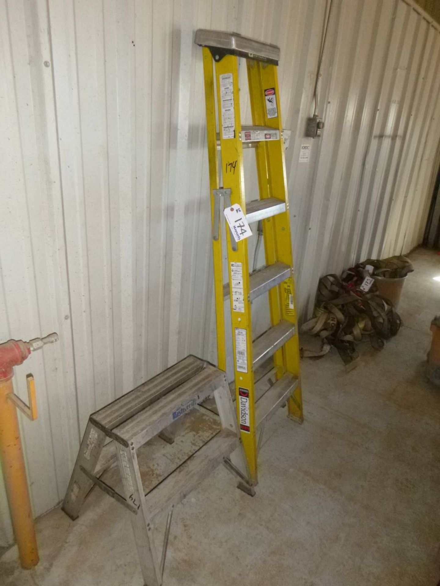 6' step ladder and 2' step