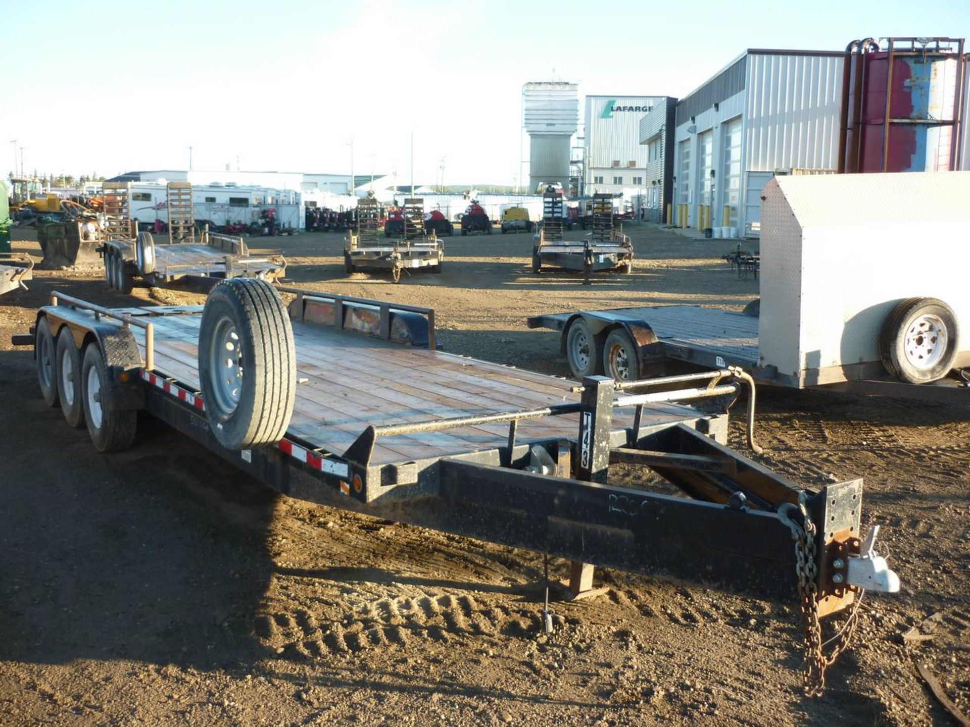 2017 Canada Trailers Equipment trailer - Image 2 of 5
