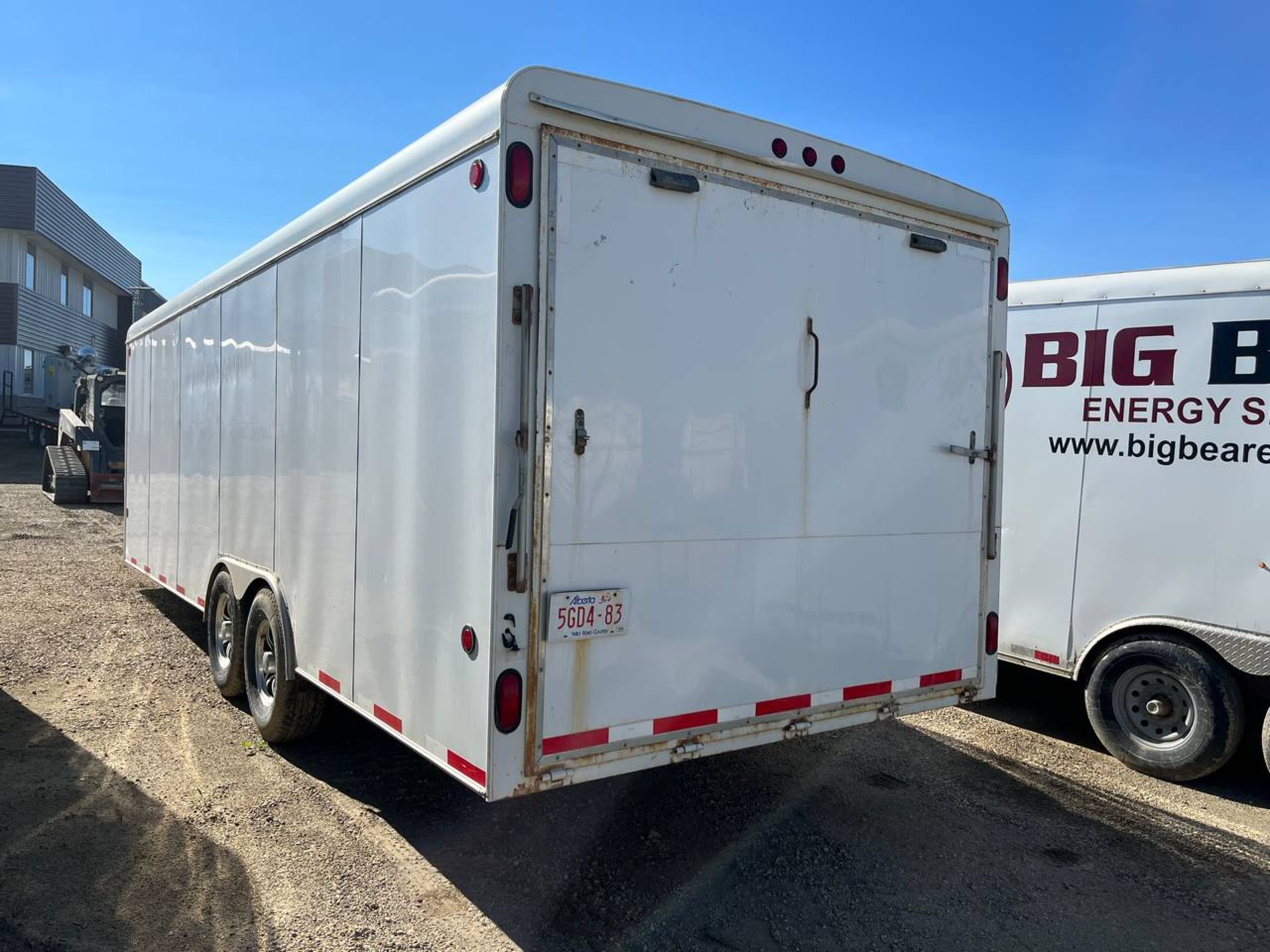 2004 Royal 24’ tandem axle enclosed trailer - Image 3 of 8