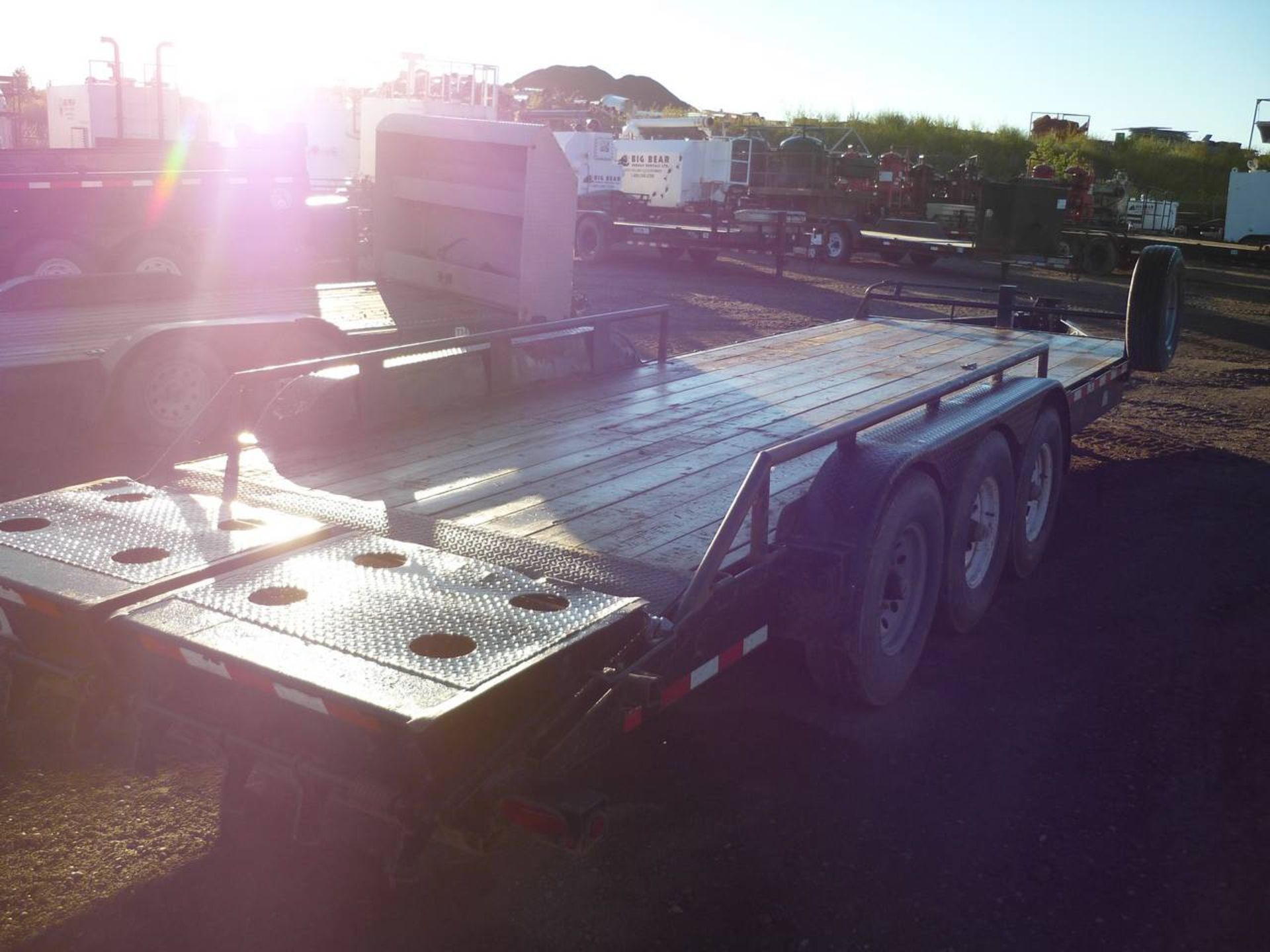 2017 Canada Trailers Equipment trailer - Image 3 of 5