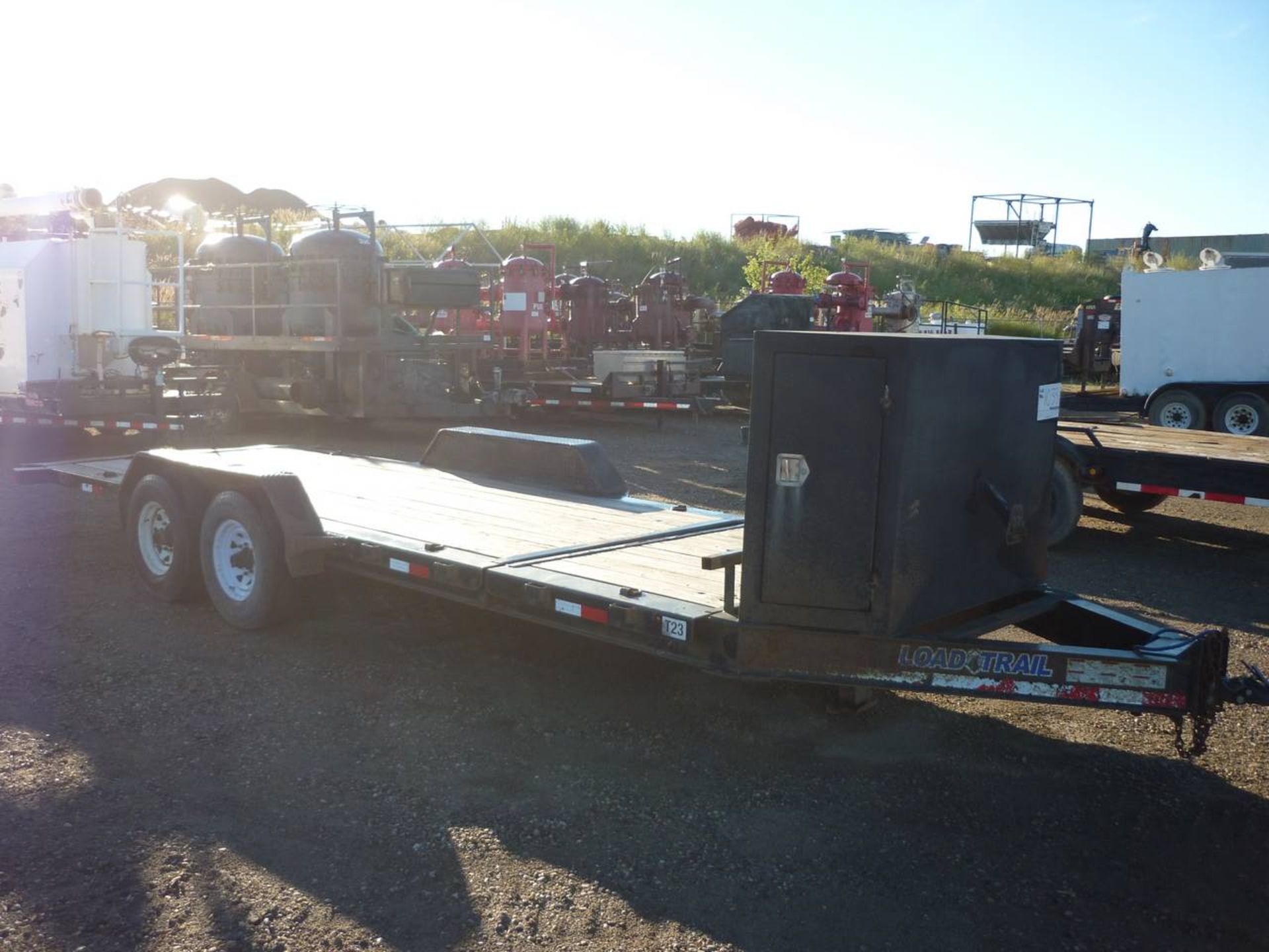 2011 Load Trail Equipment trailer - Image 2 of 4