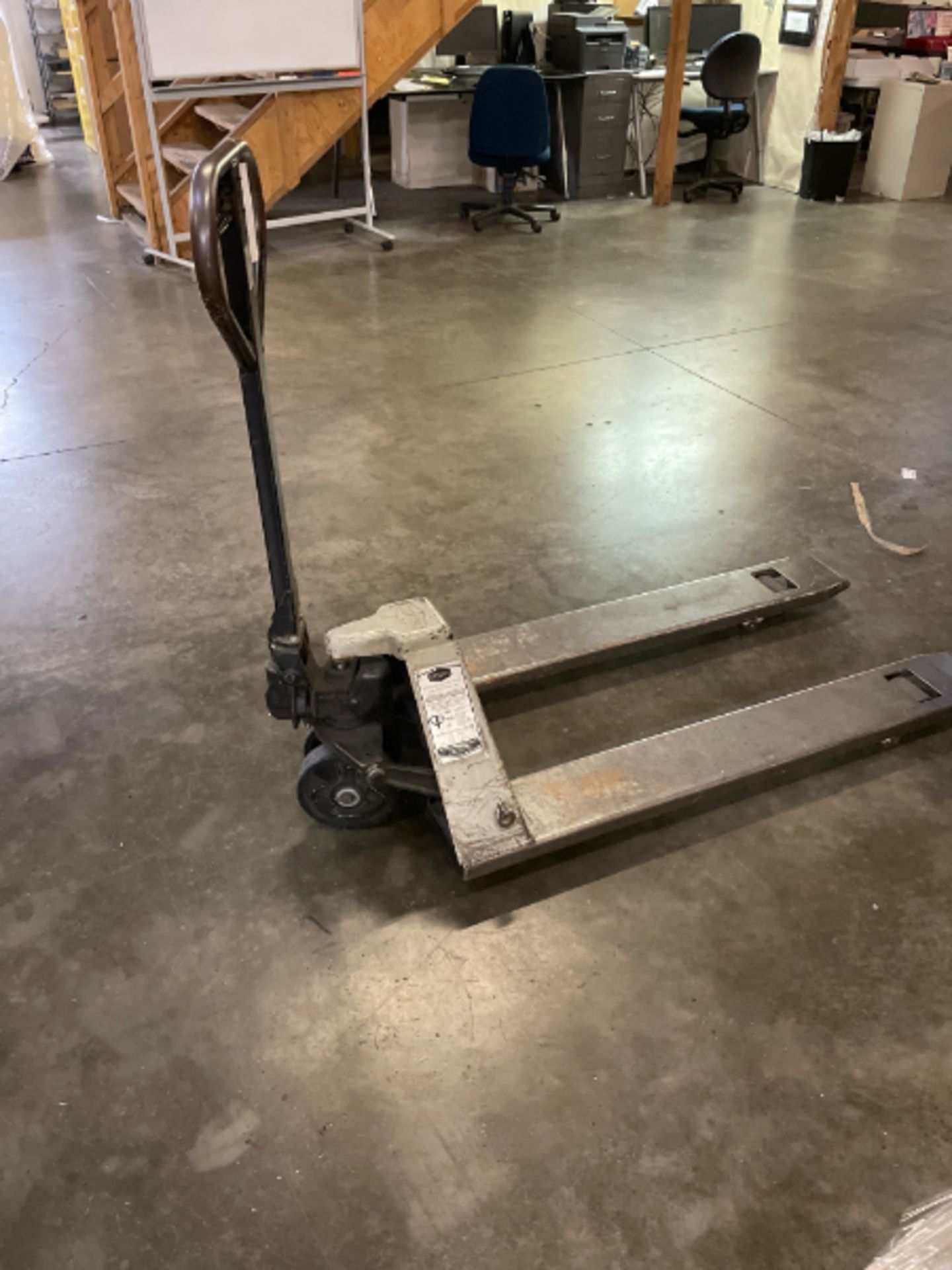 5000lbs Cap. Pallet Jack - Image 3 of 4