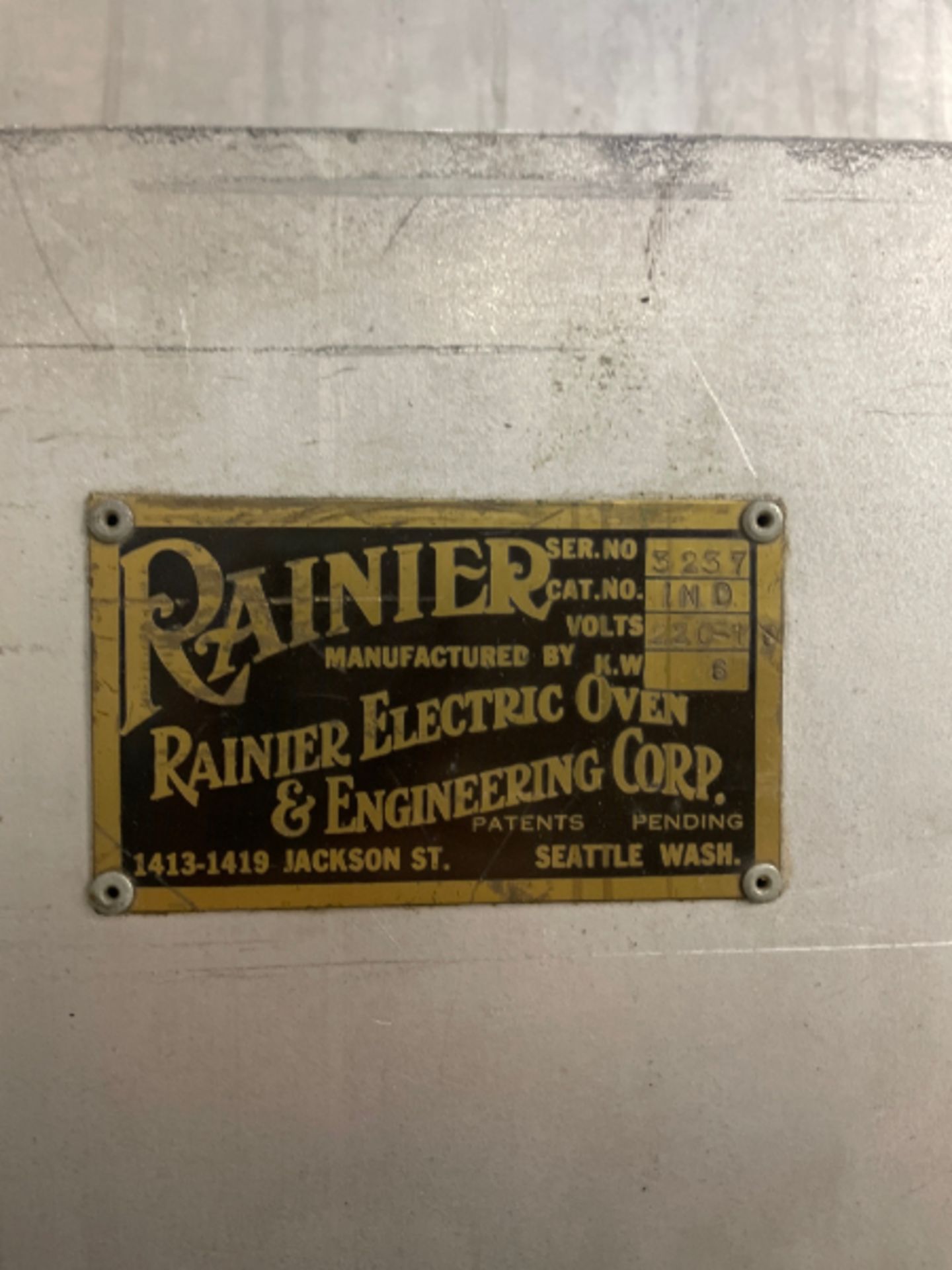 Rainier Electric Oven, 250 deg., 40" x 30" x 60"H - Image 4 of 5