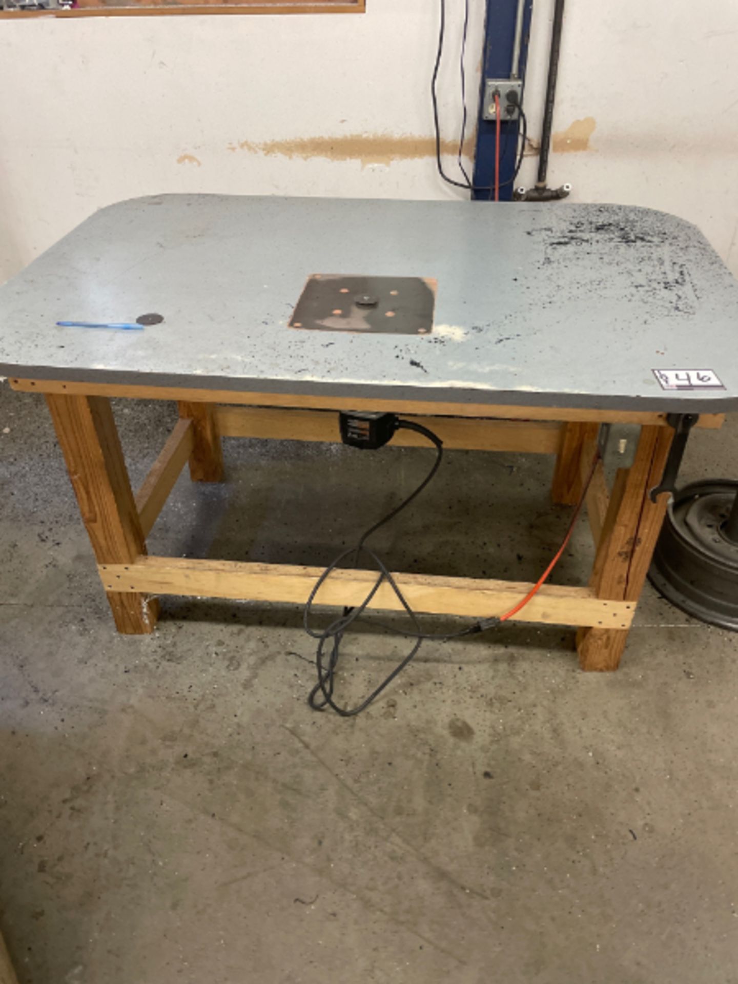 Router Table - Image 2 of 4