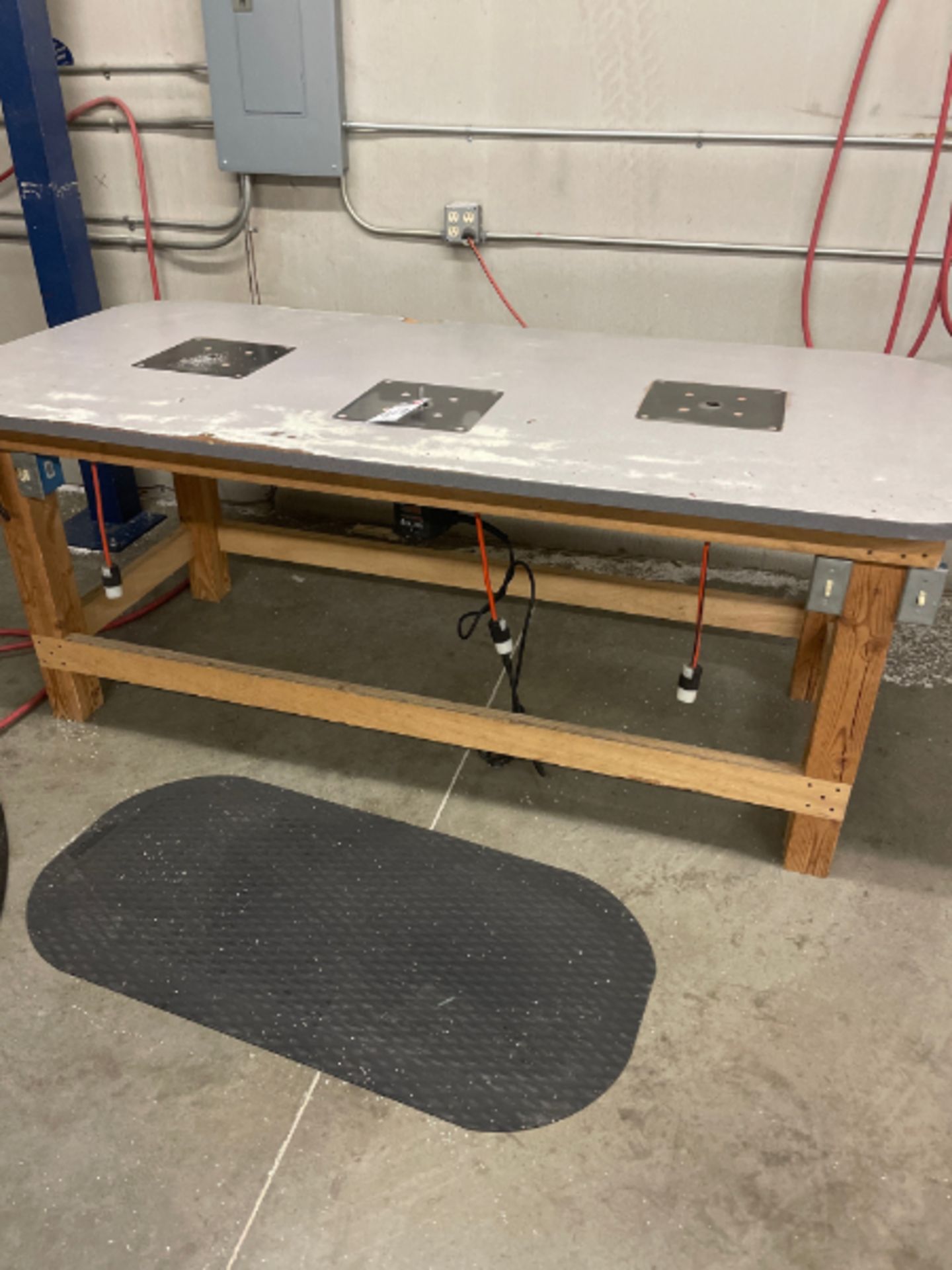 Router Table w/ Router