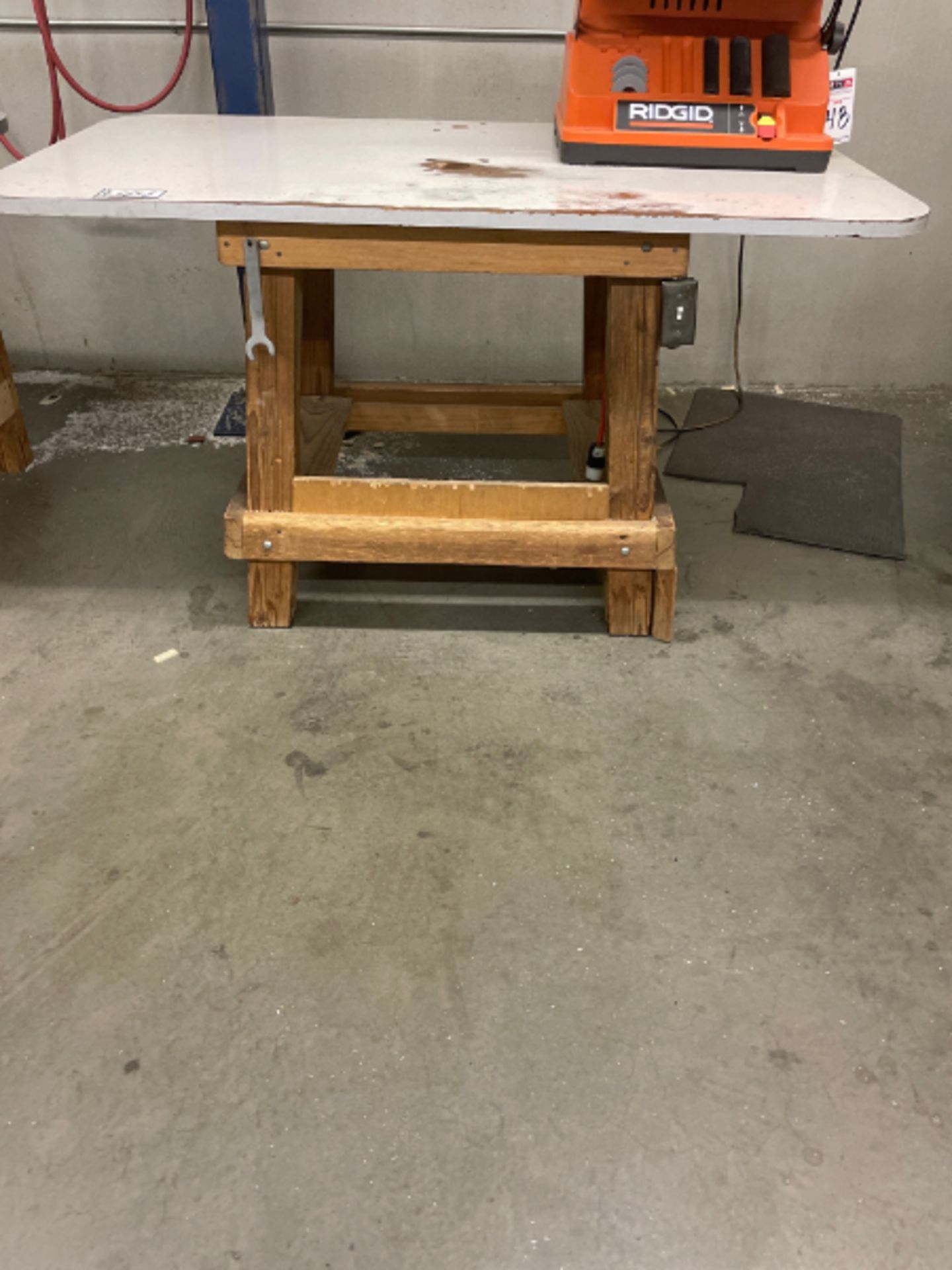 Router Table - Image 3 of 3