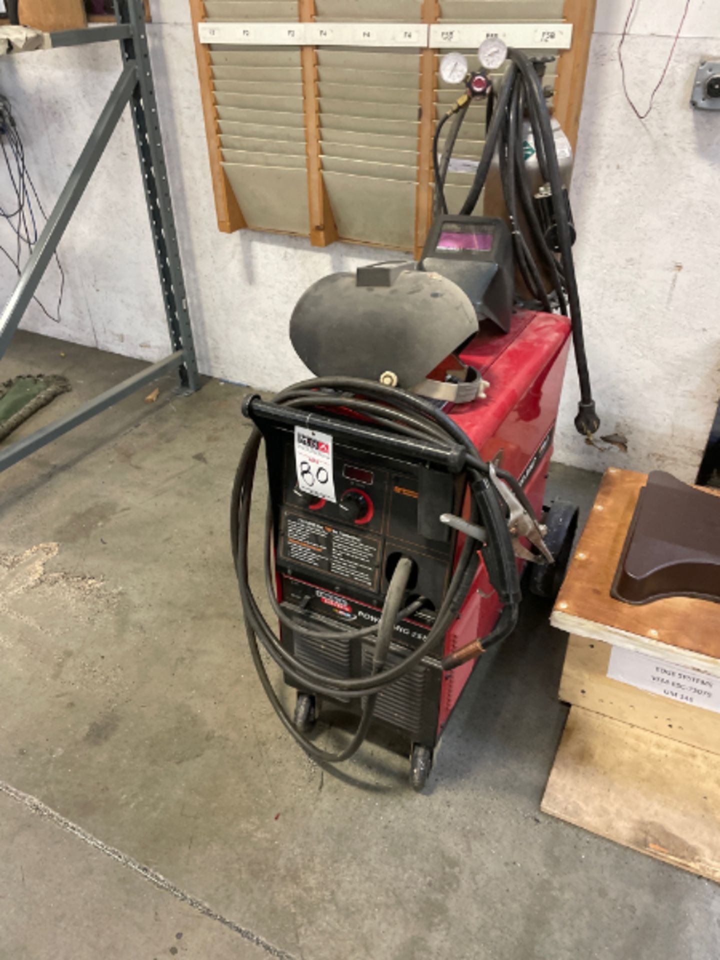 Lincoln Power MIG 255 Welder