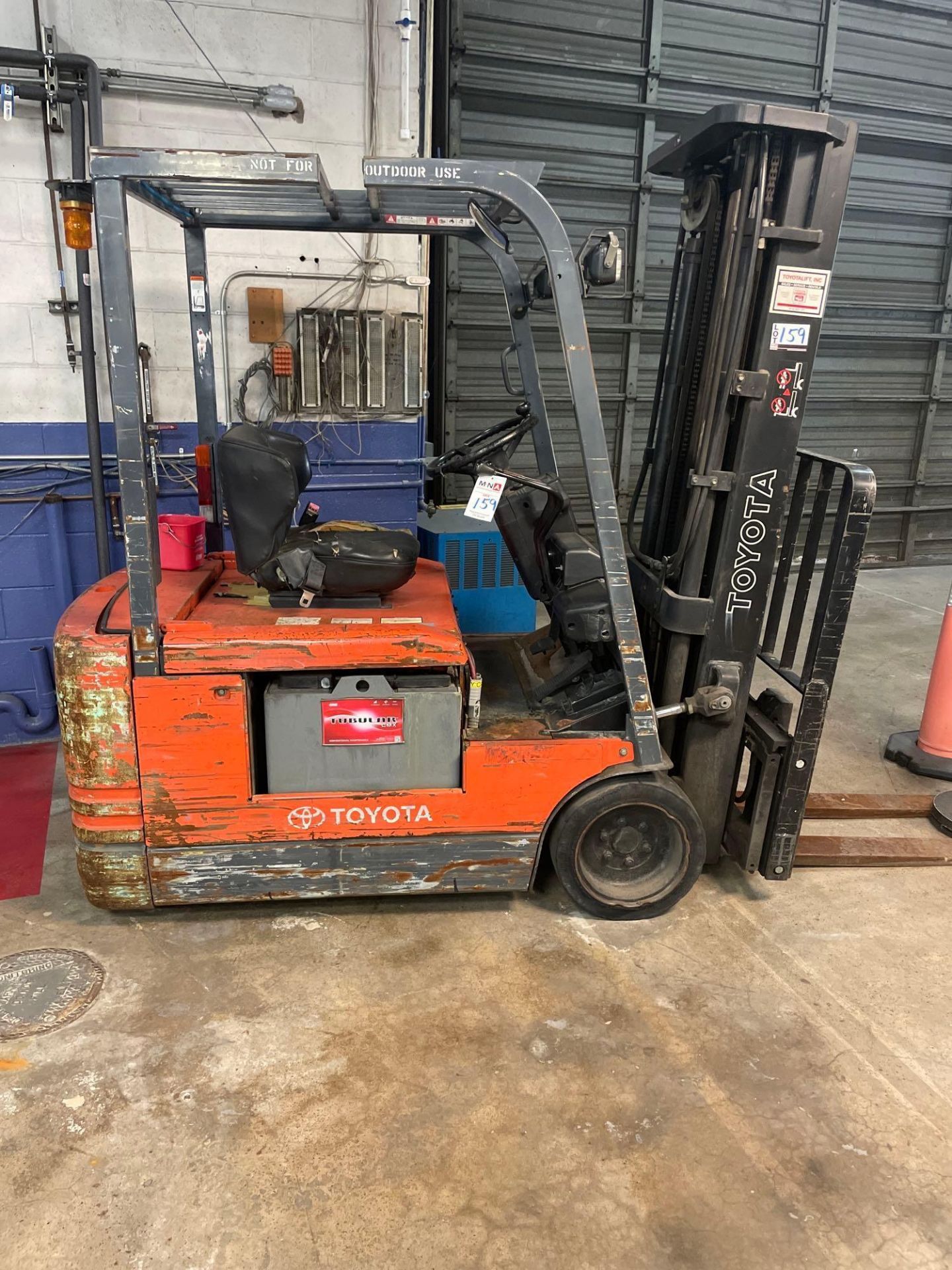 Toyota 5FBE18 Electric Forklift *Needs Batteries*