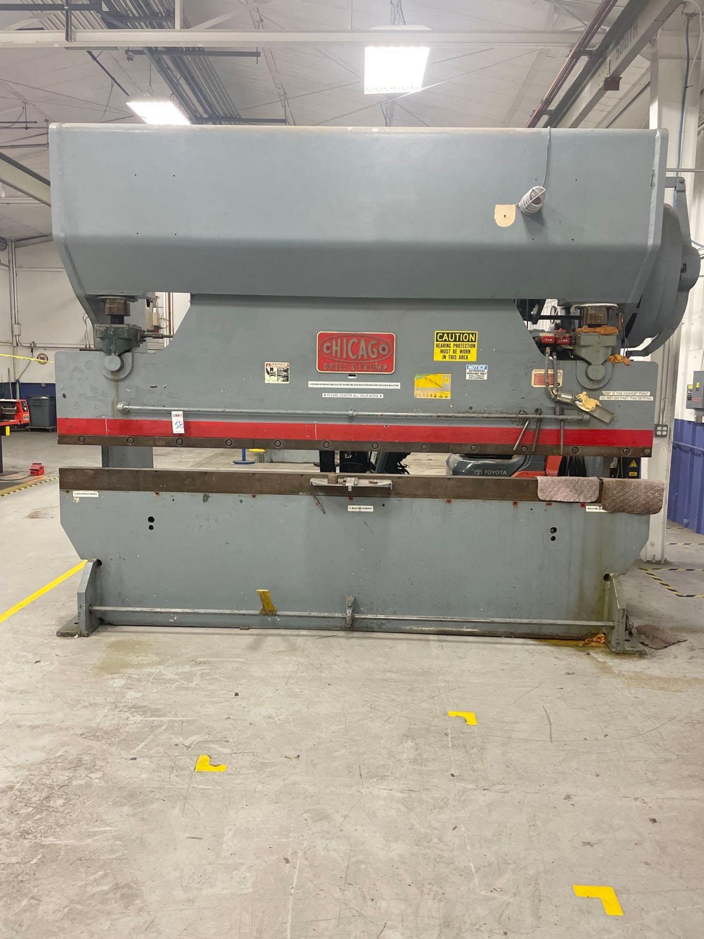 Chicago 1012-M 200 Ton Press Brake, s/n L-14680 - Image 2 of 8