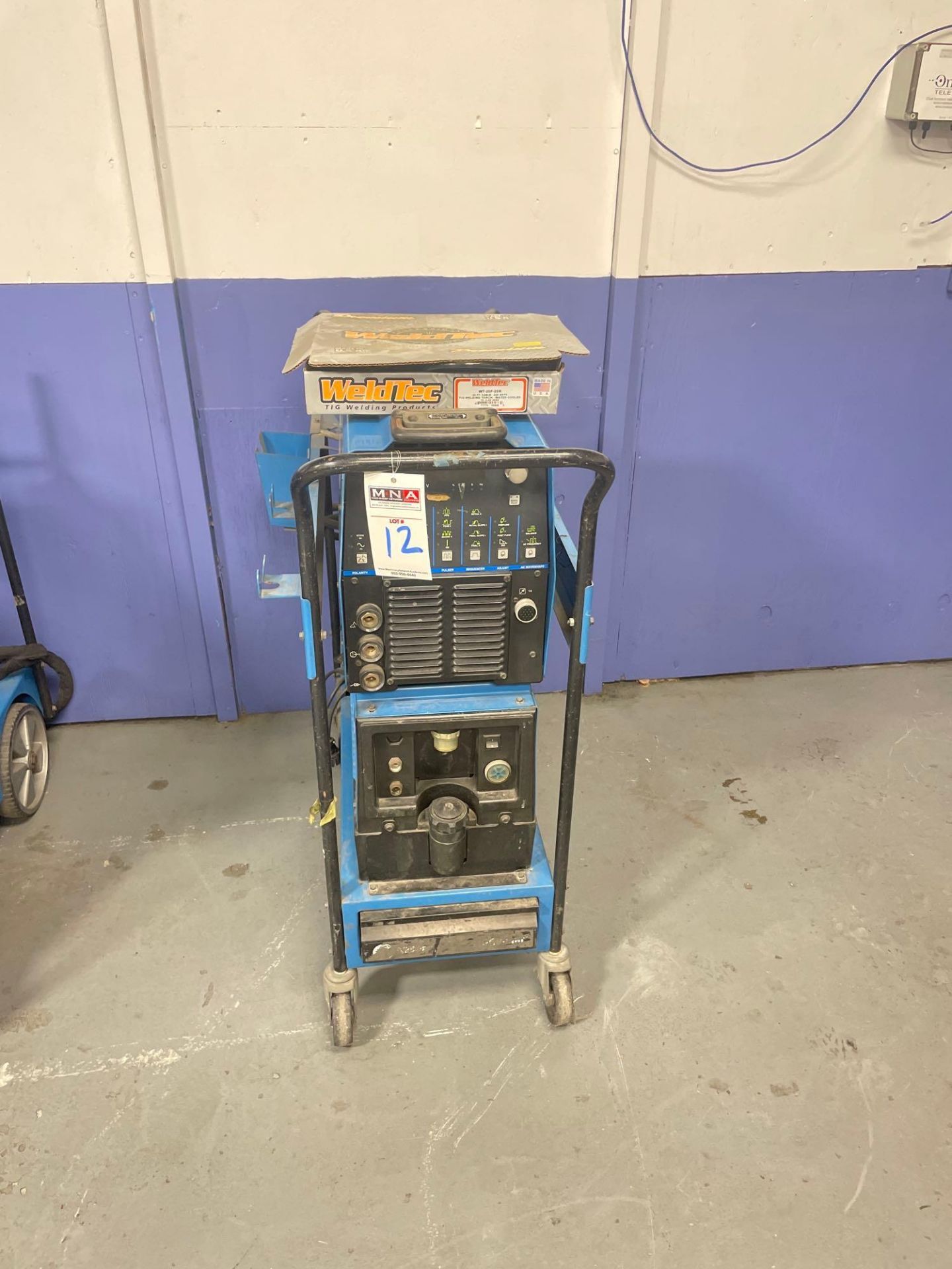 Miller TIGRunner Dynasty 300 DX Welder, s/n LC244965 & Miller Coolmate 3 Chiller, s/n LC228677 - Image 5 of 6