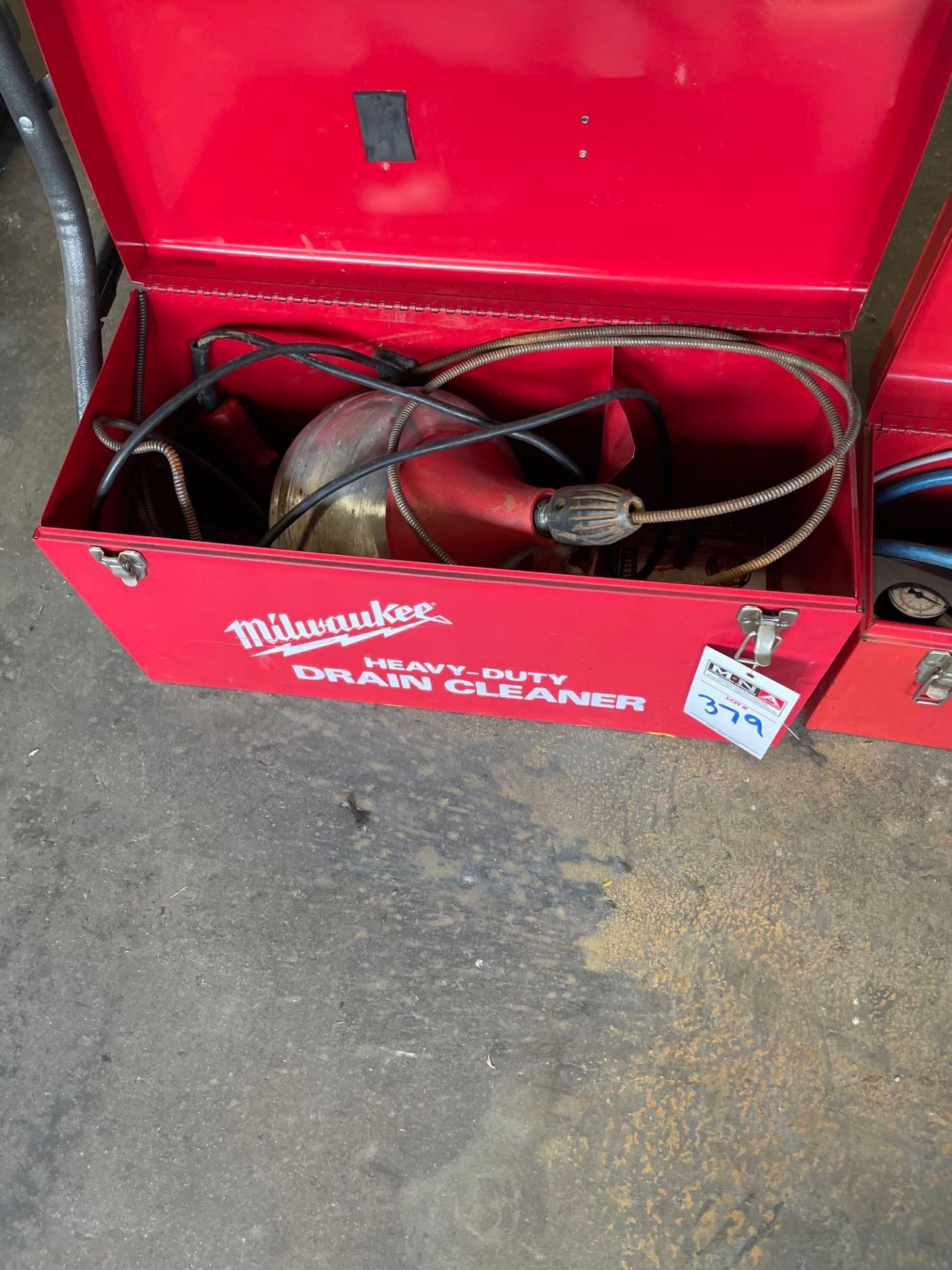 Milwaukee Heavy-Duty Drain Cleaner