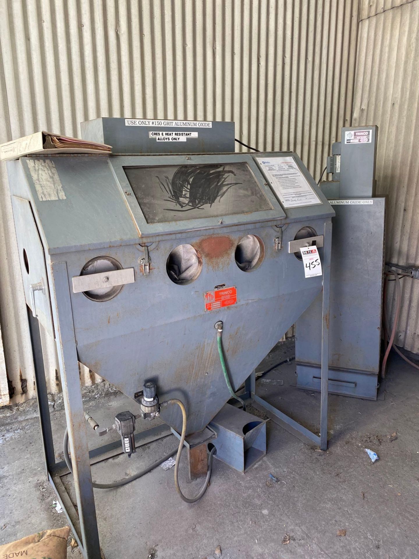 Trinco 4874400PT Abrasive Media Blast Cabinet, s/n 61407-5 - Image 2 of 3