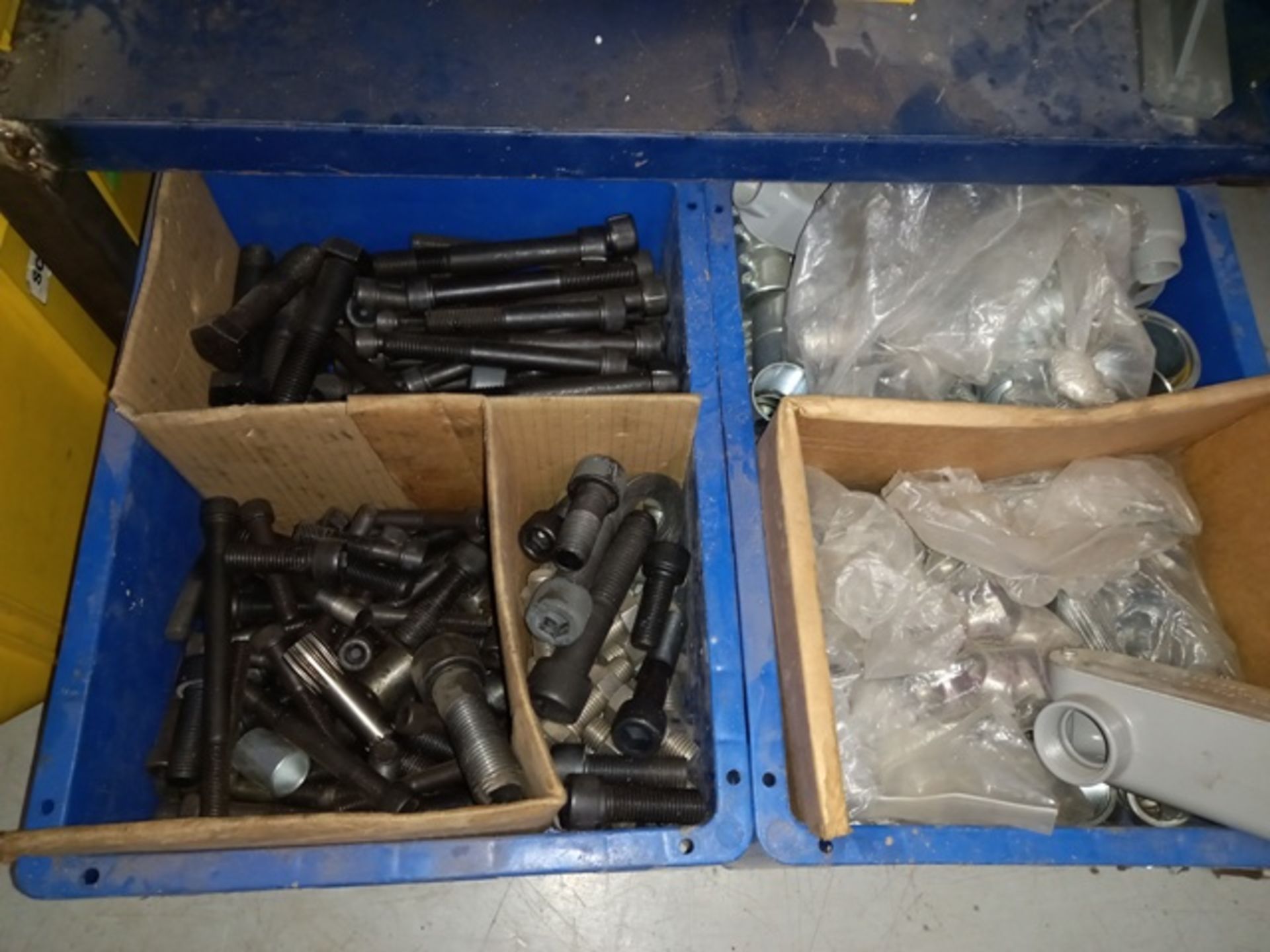 Tools & Spare Parts Lot Consisting of (1) Cabinet with Approximately (37) Special Keys For Injectors - Image 16 of 20