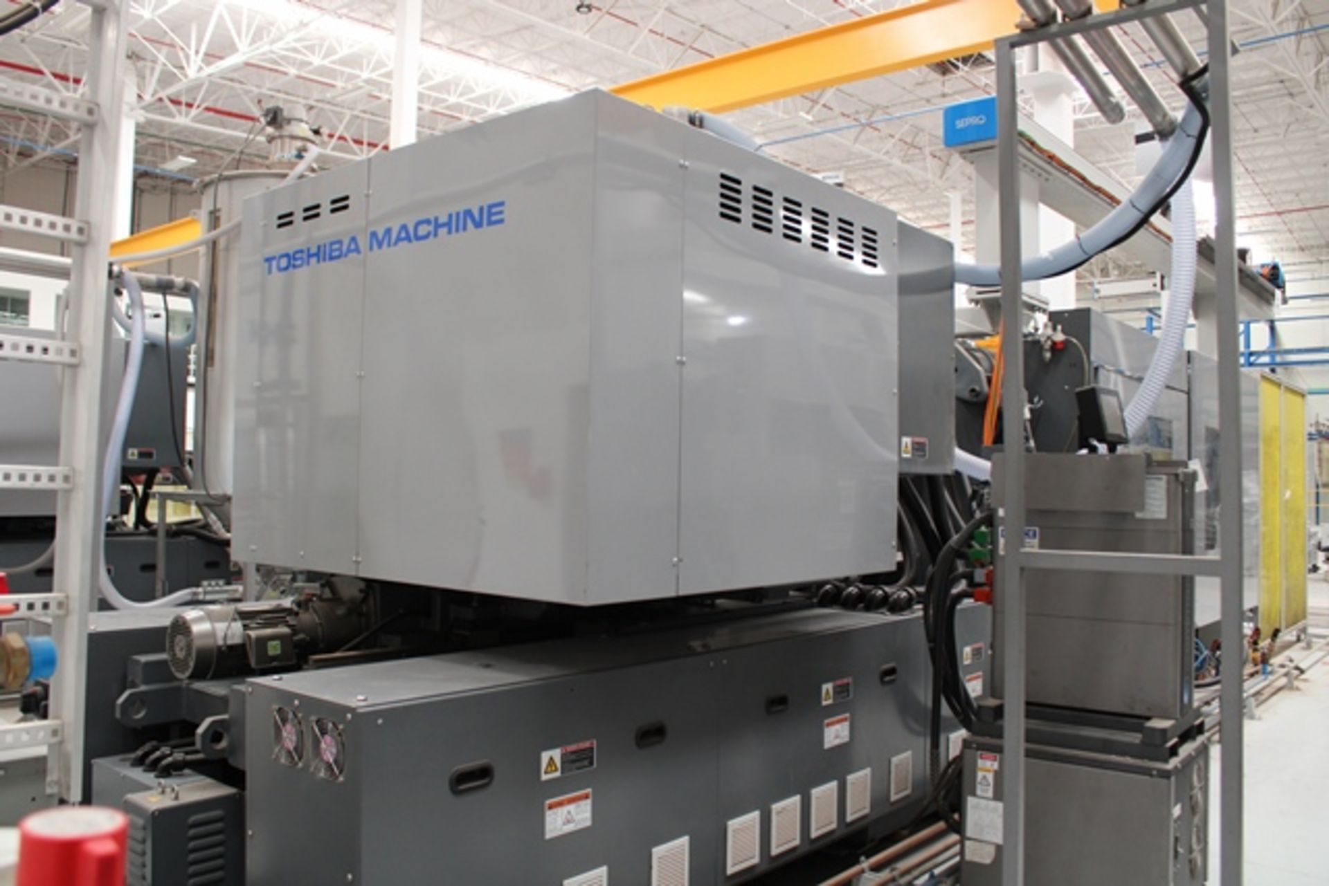 500 Ton 31.9 Oz Toshiba EC500SCXV50-26Y Electric Injection Molding Machine, Mfg. Year: 2016 - Image 5 of 23