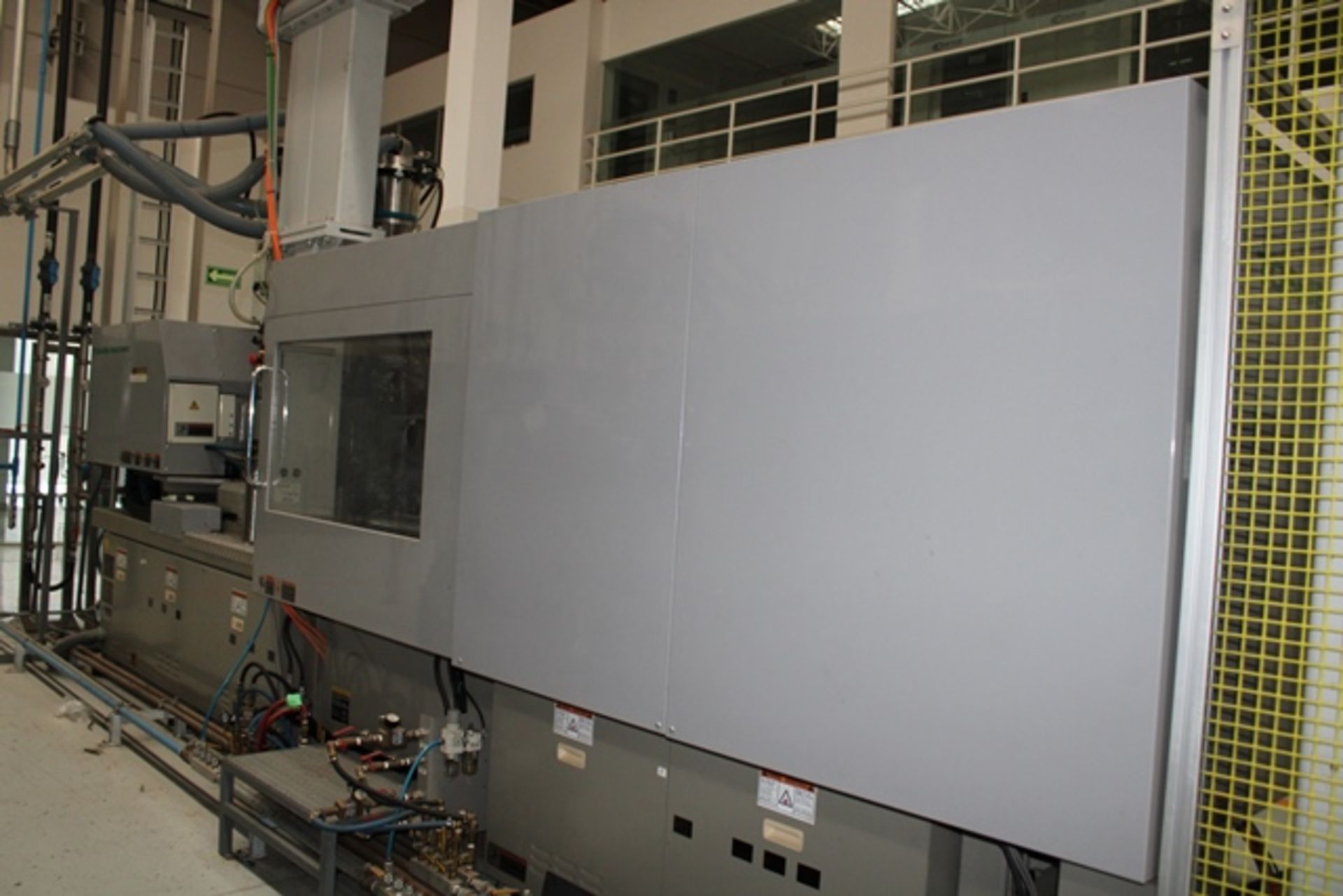 240 Ton 3.7/4.7 oz Toshiba Model ECM240NV30-3Y/3A 2-Shot Electric Injection Molding Machine - Image 6 of 21