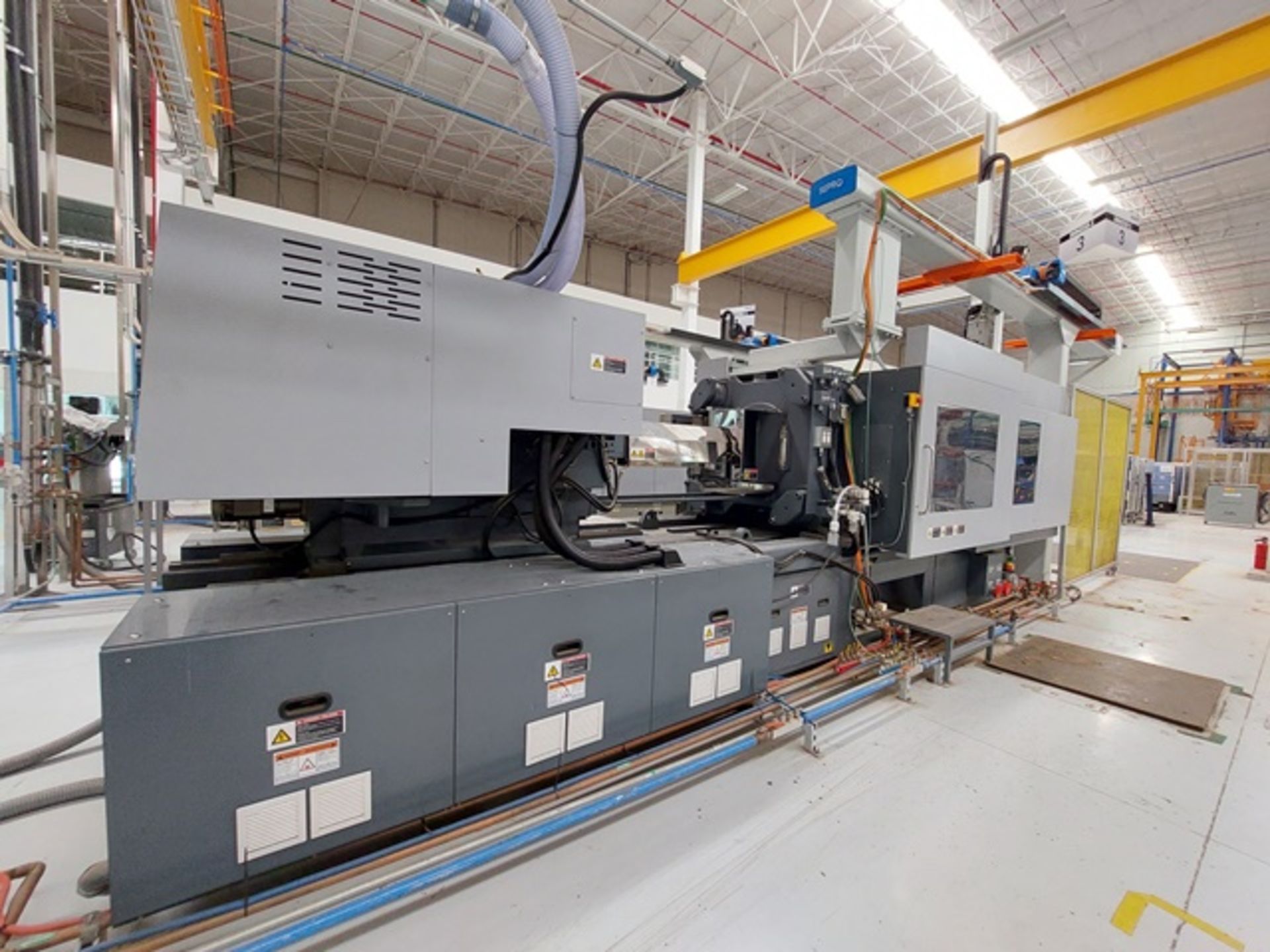 310 Ton 10.3 Oz Toshiba EC310SXV50-26 Electric Injection Molding Machine, Mfg. Year: Dec 2016 - Image 8 of 17