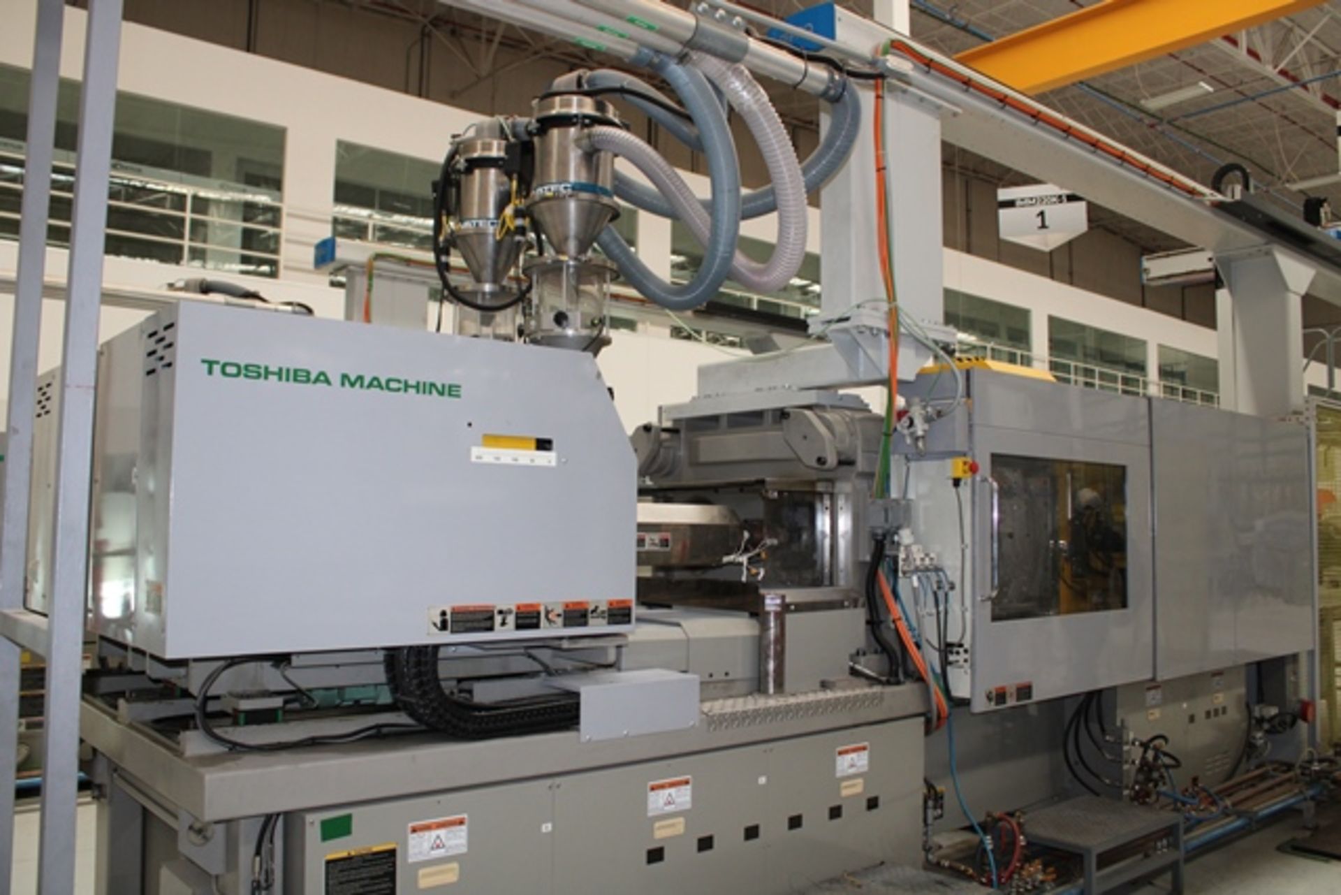 240 Ton 3.7/4.7 Oz Toshiba Model ECM240NV30-3Y/3A 2-Shot Electric Injection Molding Machine - Image 6 of 23