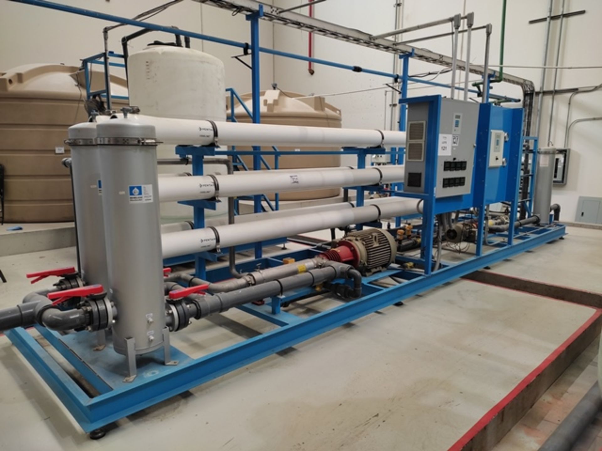 Reverse Osmosis System with (6) Pentair Codeline 80S30-6 Membrane Housing & LG W400 Membrane