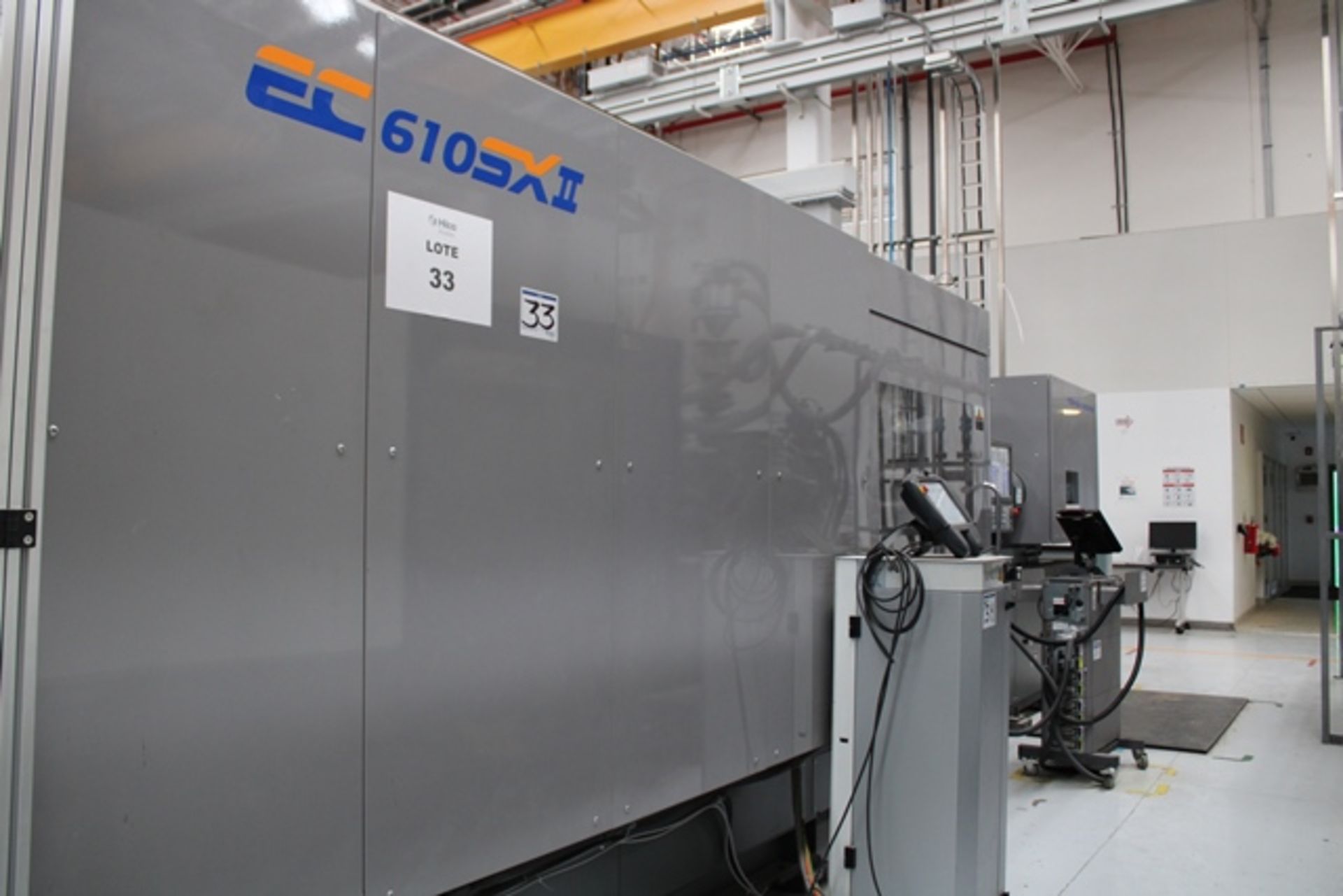 610 Ton 31.9 oz Toshiba EC610SXIIV50-26Y Electric Injection Molding Machine; Mfg. Year: 2019 - Image 2 of 28