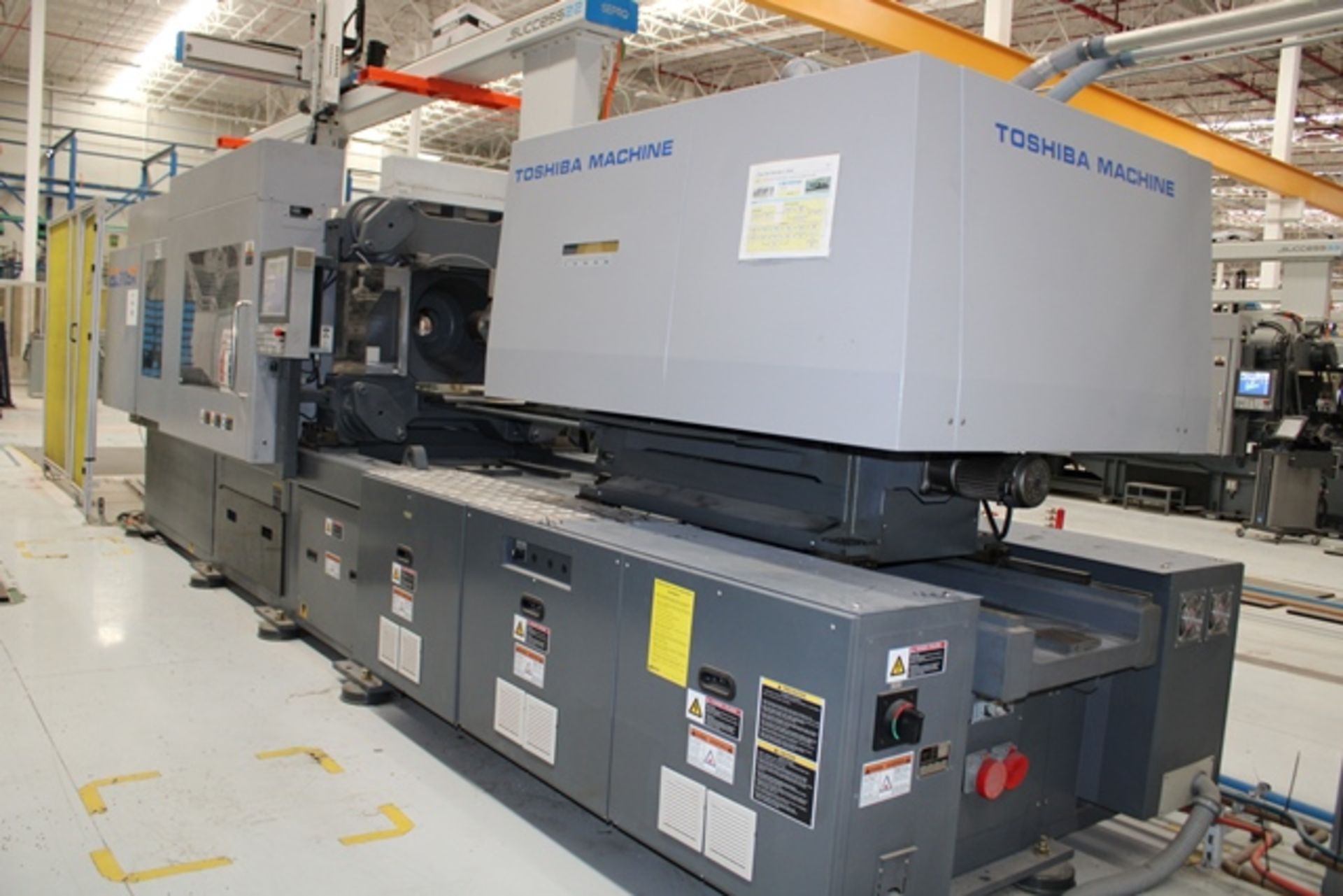 310 Ton 10.3 Oz Toshiba EC310SXV50-26 Electric Injection Molding Machine, Mfg. Year: Dec 2016 - Image 3 of 17