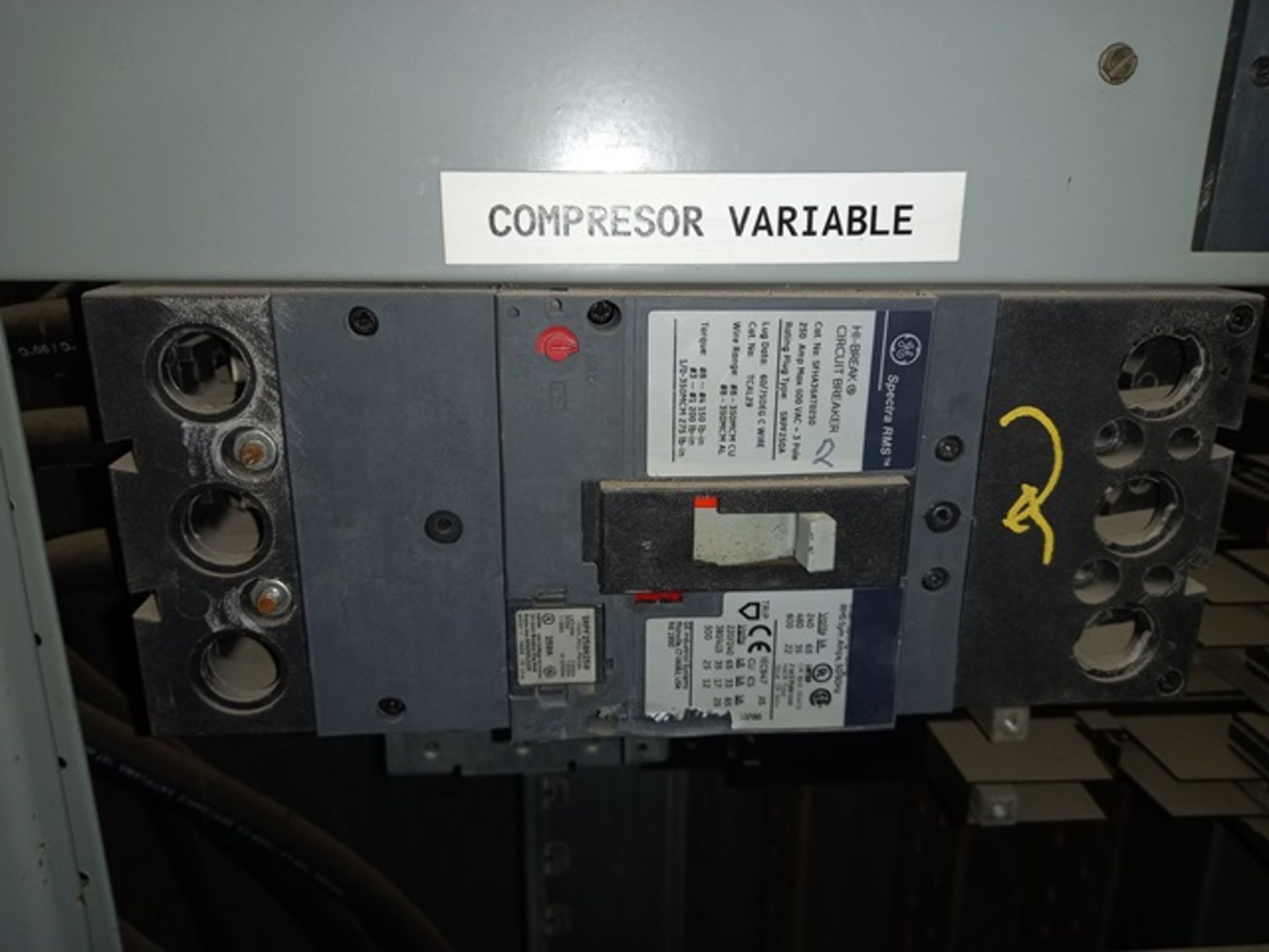 400 Amp General Electric Spectra Series Low Voltage Board; 280 Y/277 V, With Power Switch - Image 4 of 8