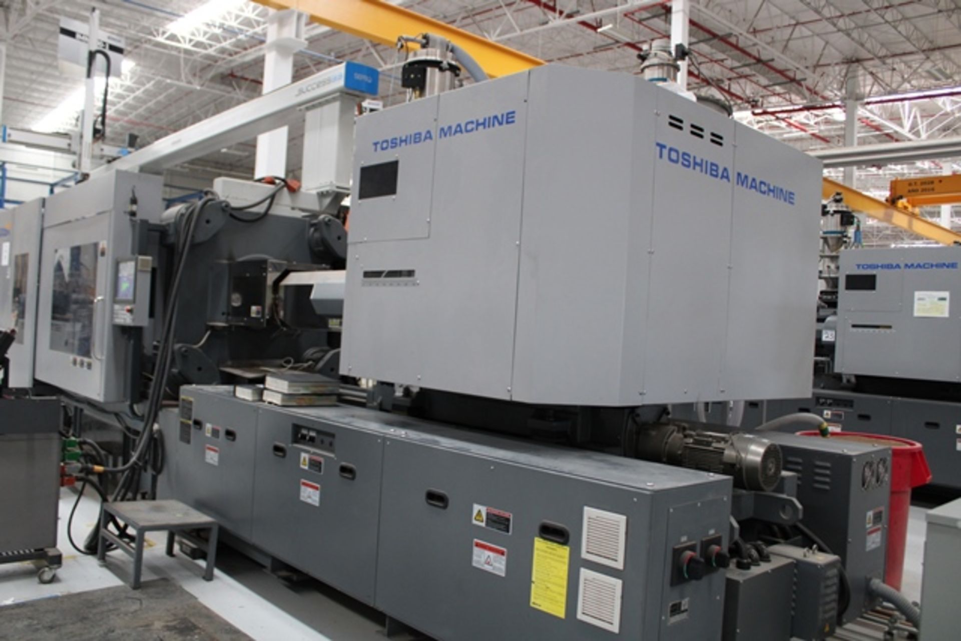 500 Ton 43.5 Oz Toshiba EC500SCXV50-26 Electric Injection Molding Machine, Mfg. Year: 2017 - Image 3 of 24