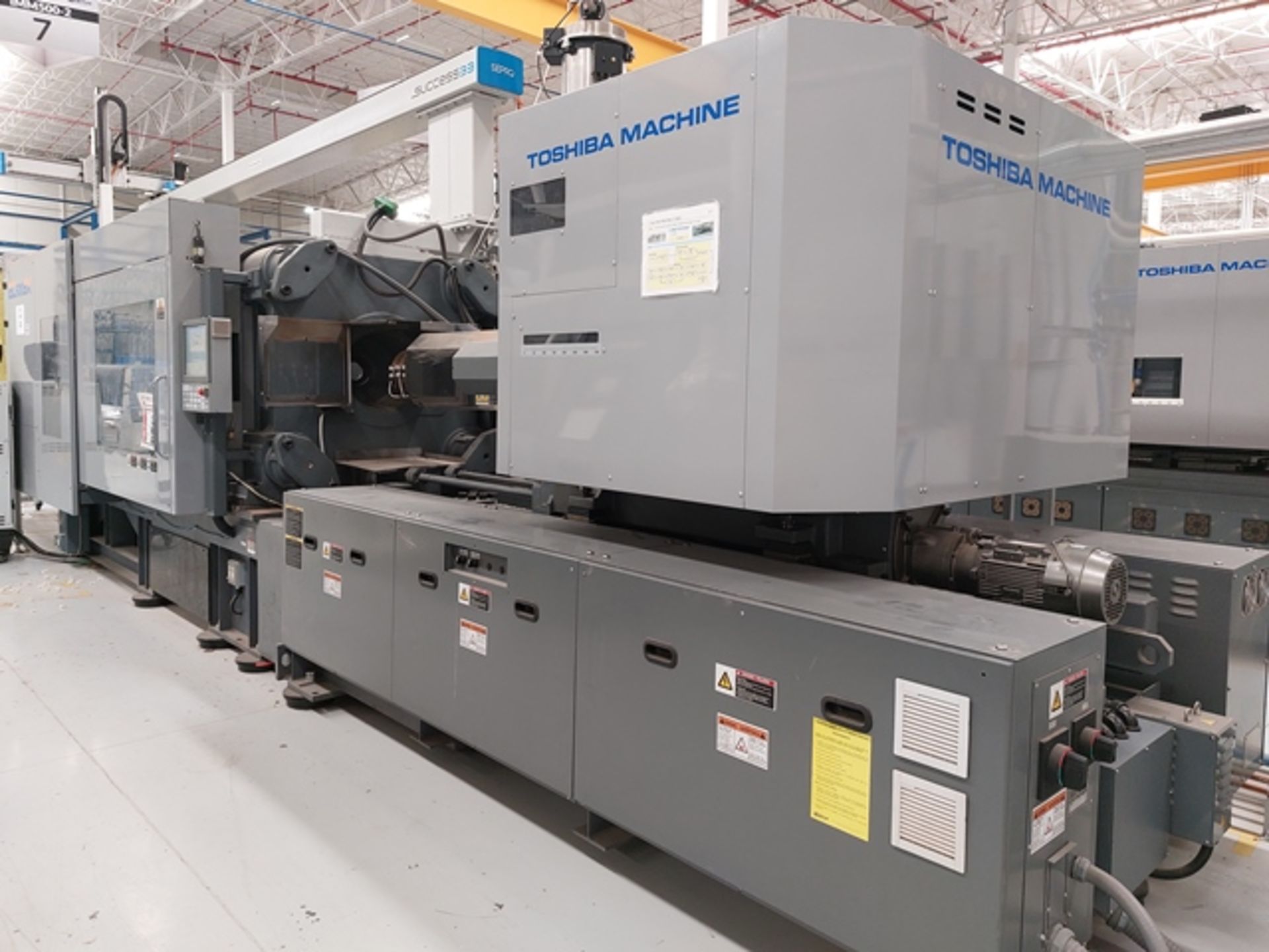 500 Ton 31.9 Oz Toshiba EC500SCXV50-26Y Electric Injection Molding Machine, Mfg. Year: 2016 - Image 3 of 23