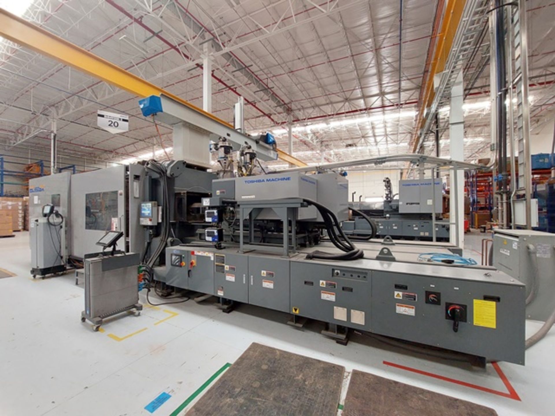 950 Ton Toshiba EC950SXV50- 4B-10A/ 2-Shot Electric Injection Molding Machine, Mfg. Year: 2018 - Image 5 of 31