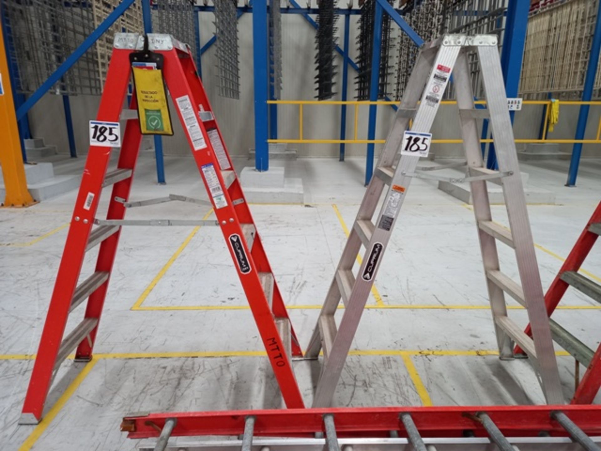 Lot of (12) Ladders Different Sizes - Image 3 of 6