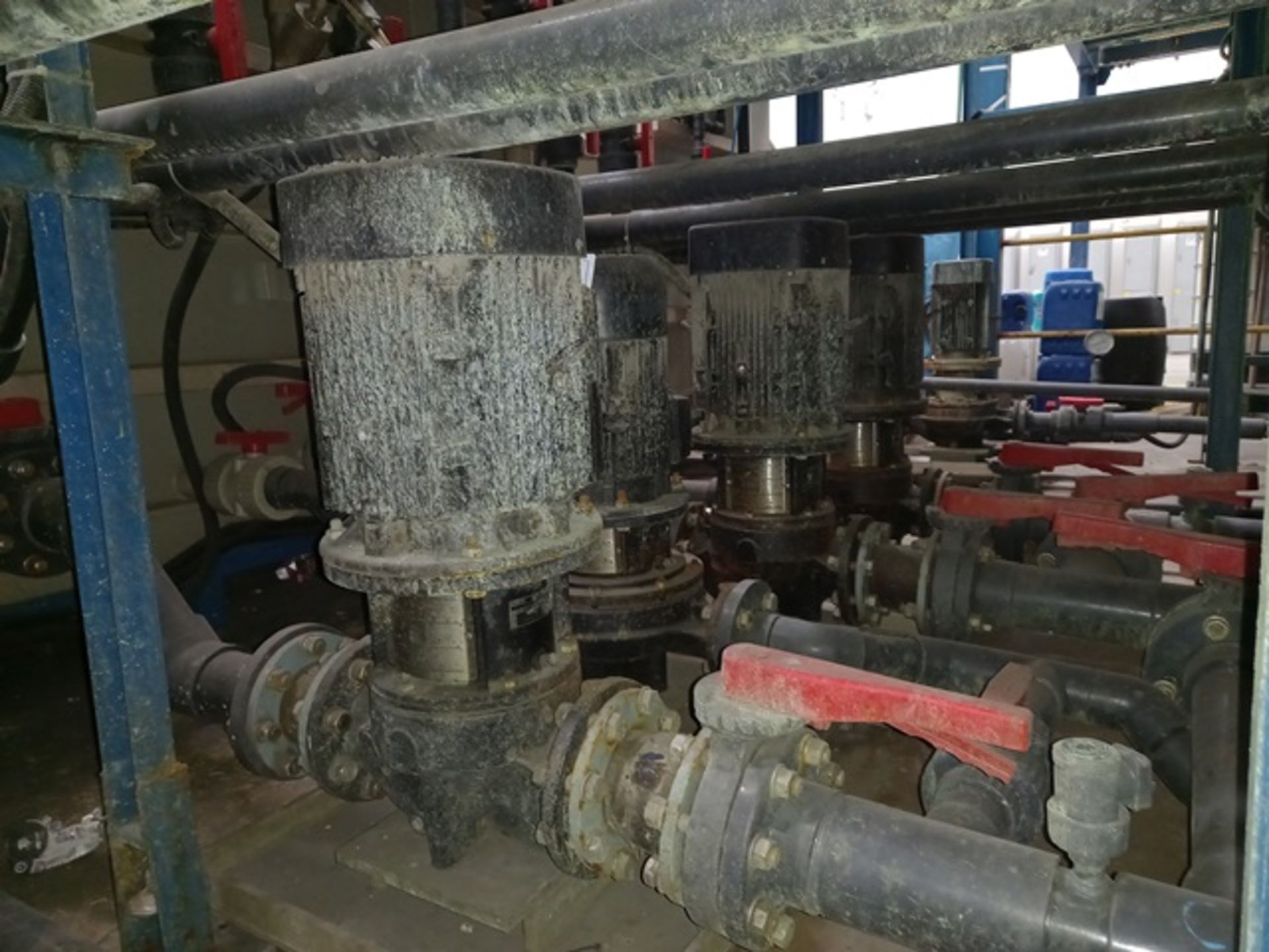 Lot Hekeda Pumps Consisting Of: (3) 7.5 Kw Vertical Pumps And (2) 5.5 Kw Vertical Pump - Image 2 of 6