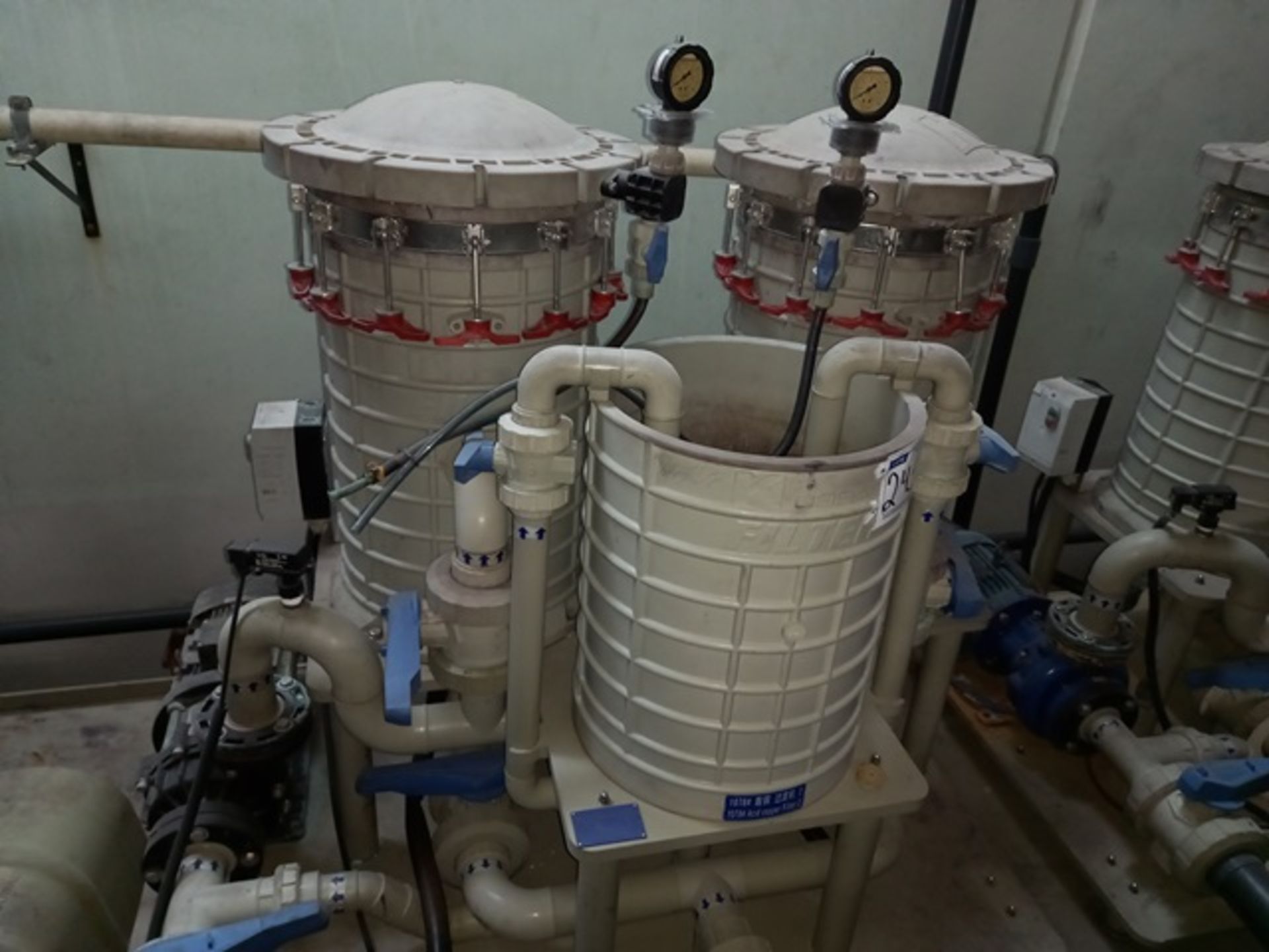 Lot Hekeda Filter System Consisting of: (7) Kuobao KX-S-218-218-5FFVPPWASD Filters, Capacity 2.2 Kw - Image 2 of 10