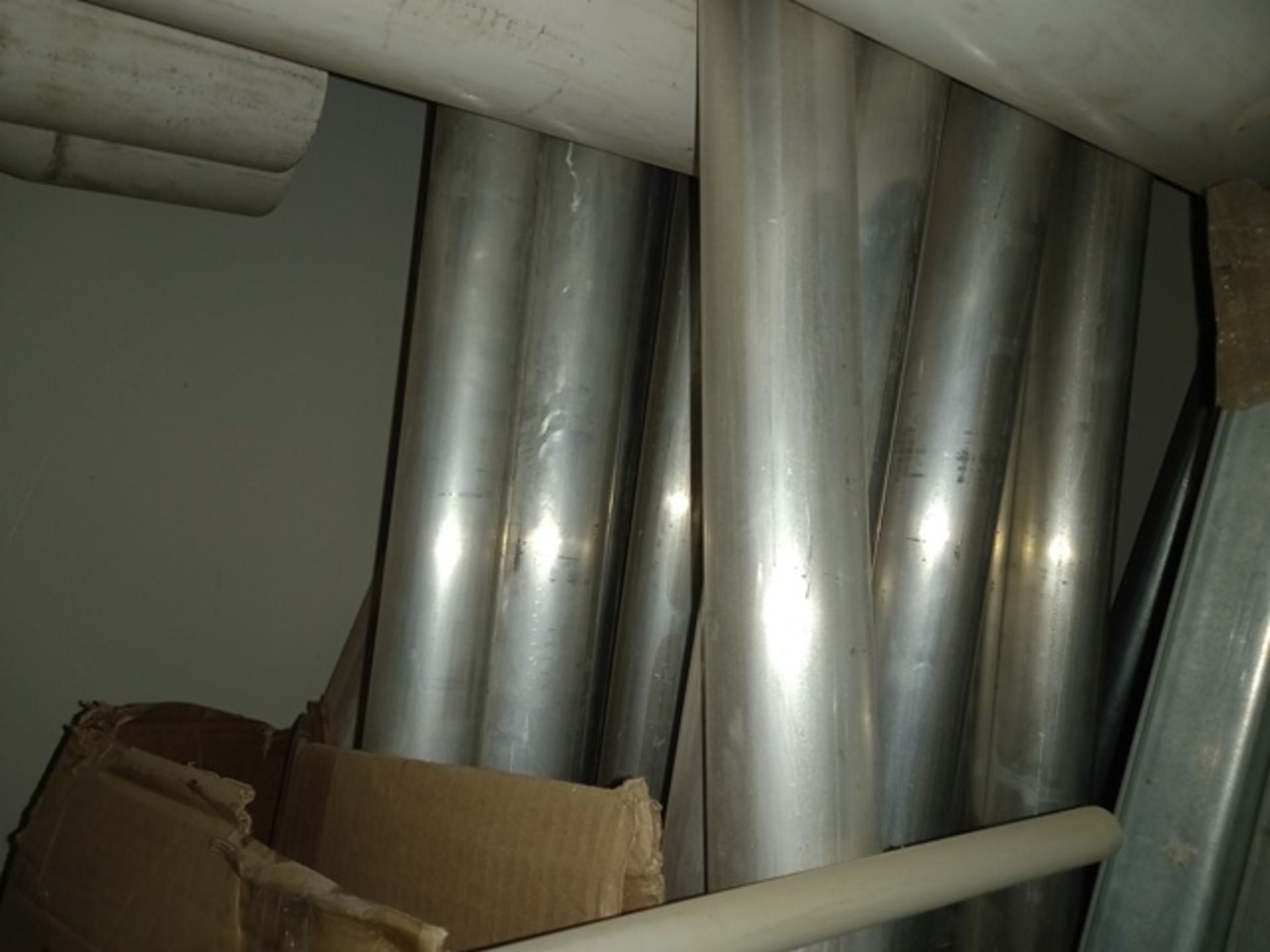 Lot Of (25) Aluminum Pipe 2-1/2 Inch X 6 M And (1) Aluminum Pipe 1/2 Inch x 3 M - Image 4 of 4