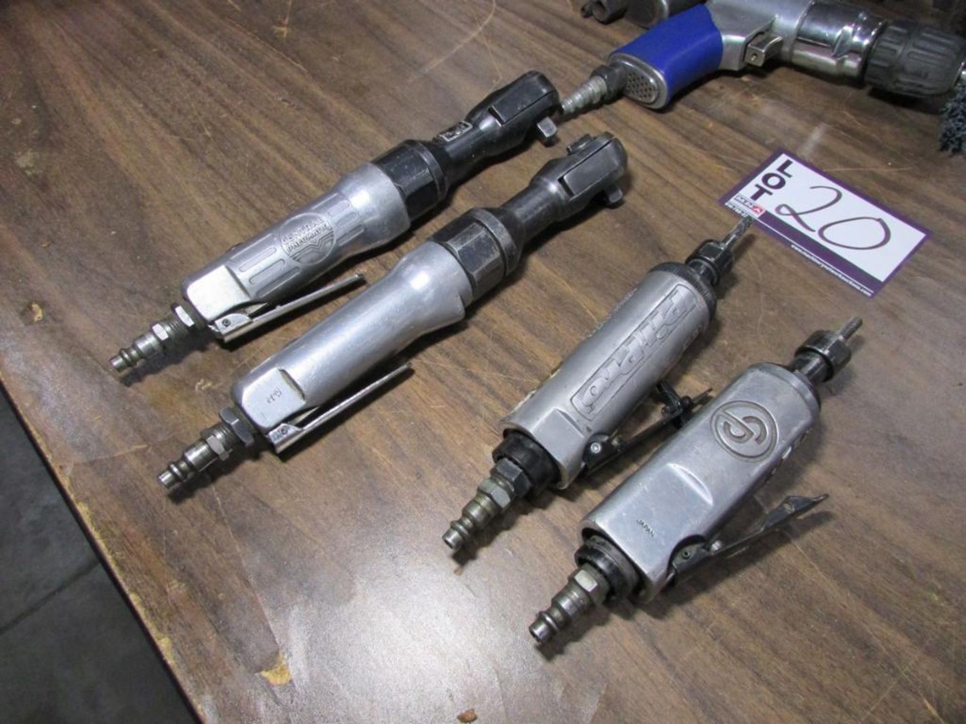 Assorted Pneumatic Power Tools: (2) Pneumatic Drills, (2) 3/8" Rachets, (2) Straight Die Grinders - Bild 3 aus 3