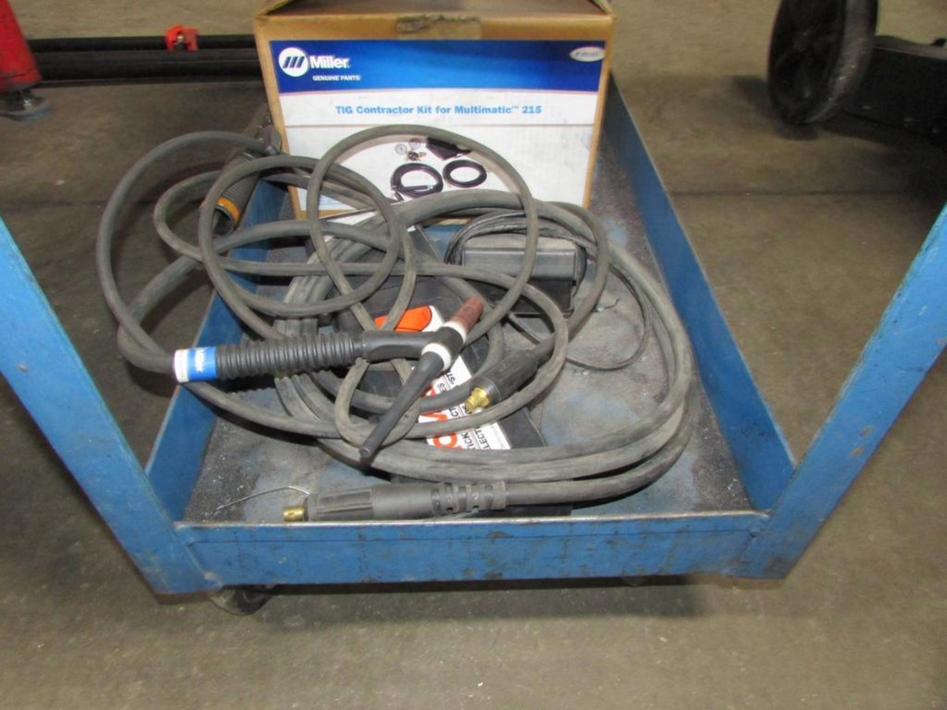 Miller Multimatic 215 CC/CV Multi Process Welding Power Source, with Internal Wire Feeder, Welding C - Image 4 of 8