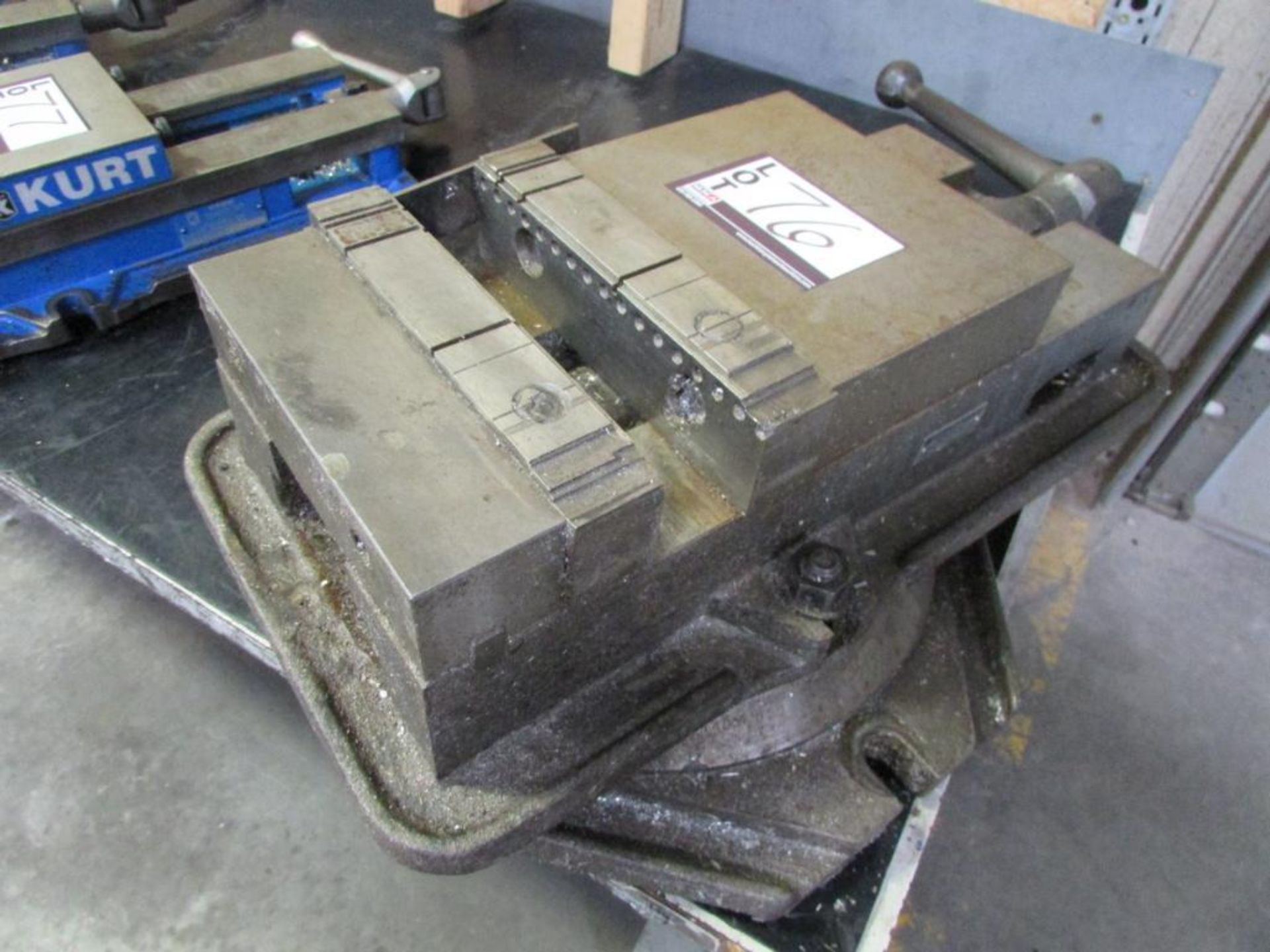 Yuasa 550-604 8.5" Vise with Rotary Base