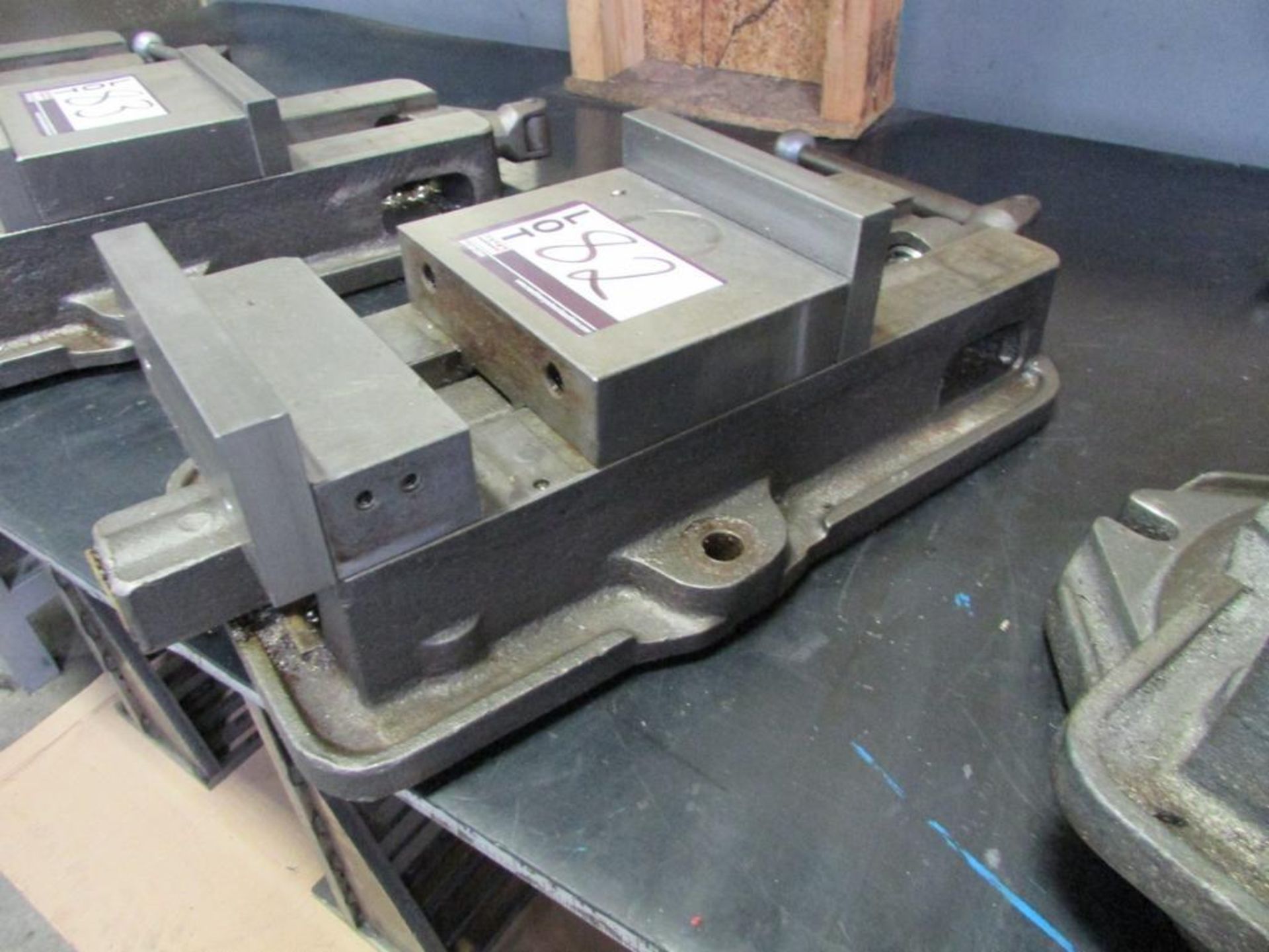 Kurt D675 6" Vise