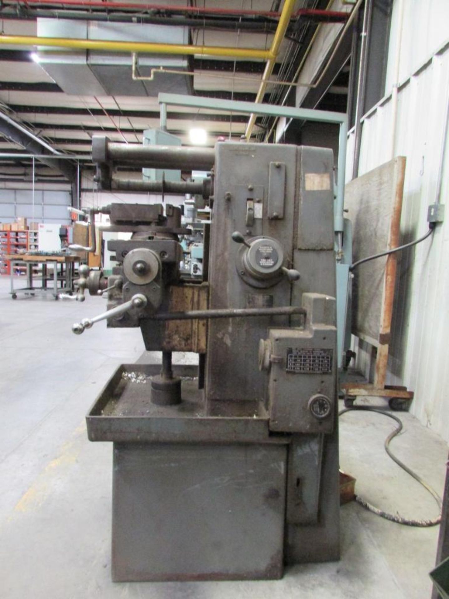 Clausing 8540 Horizontal Mill, 26" x 6.75" Table, Table Power Feed with Variable Feed Control, 4.25: - Image 6 of 7