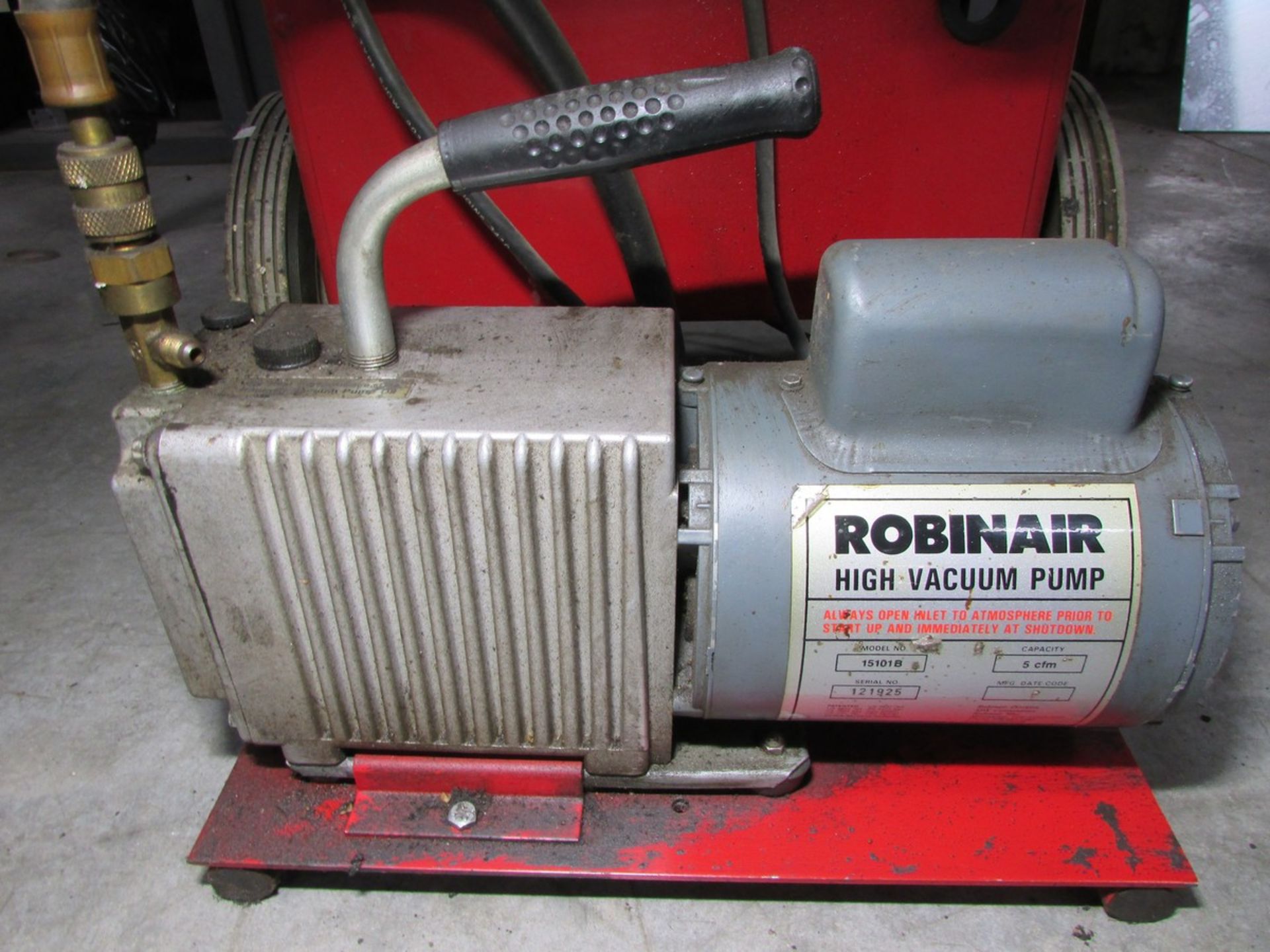 Robinair 10975 Air Conditioning Charging Station, 5CFM High Vacuum Pump, 110V, s/n 23741 - Bild 3 aus 5