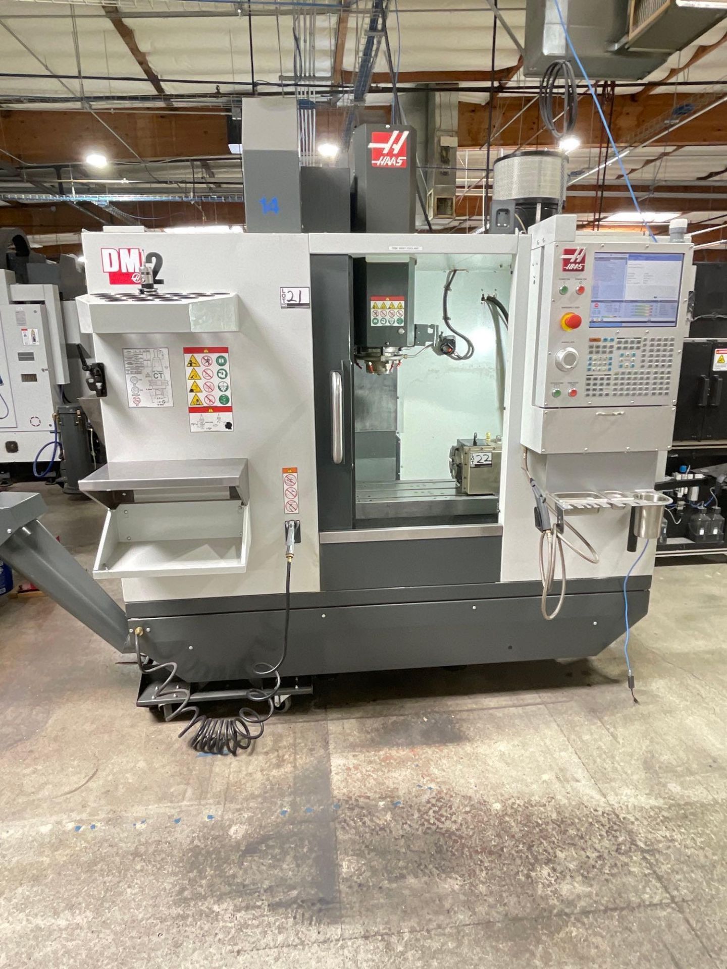 Haas DM-2, 28” x 16” x 15.5” Travels, CT 40, 18+1 SMTC, CTS, WIPS, as New as 2021 - Image 6 of 14