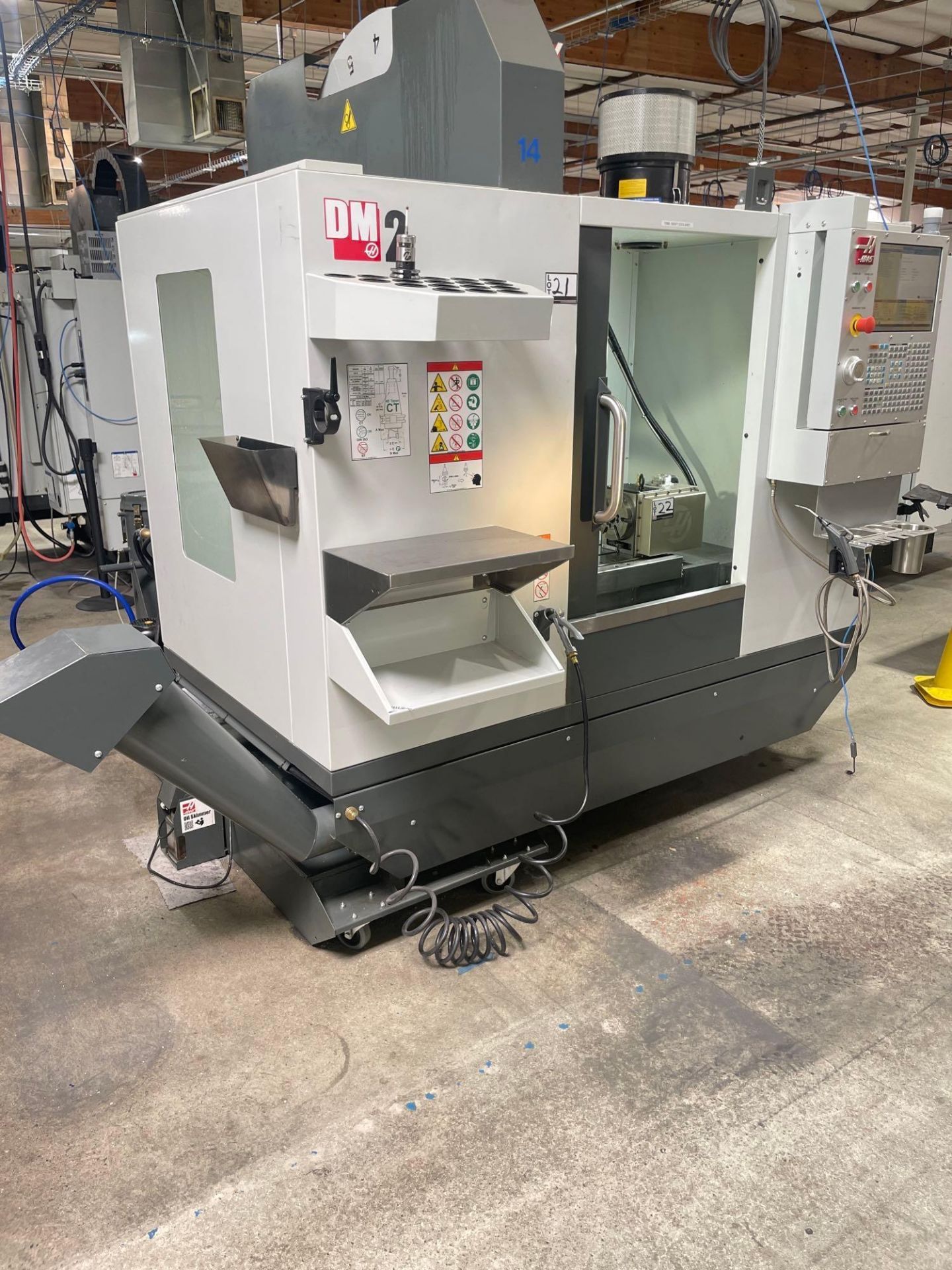 Haas DM-2, 28” x 16” x 15.5” Travels, CT 40, 18+1 SMTC, CTS, WIPS, as New as 2021 - Image 5 of 14