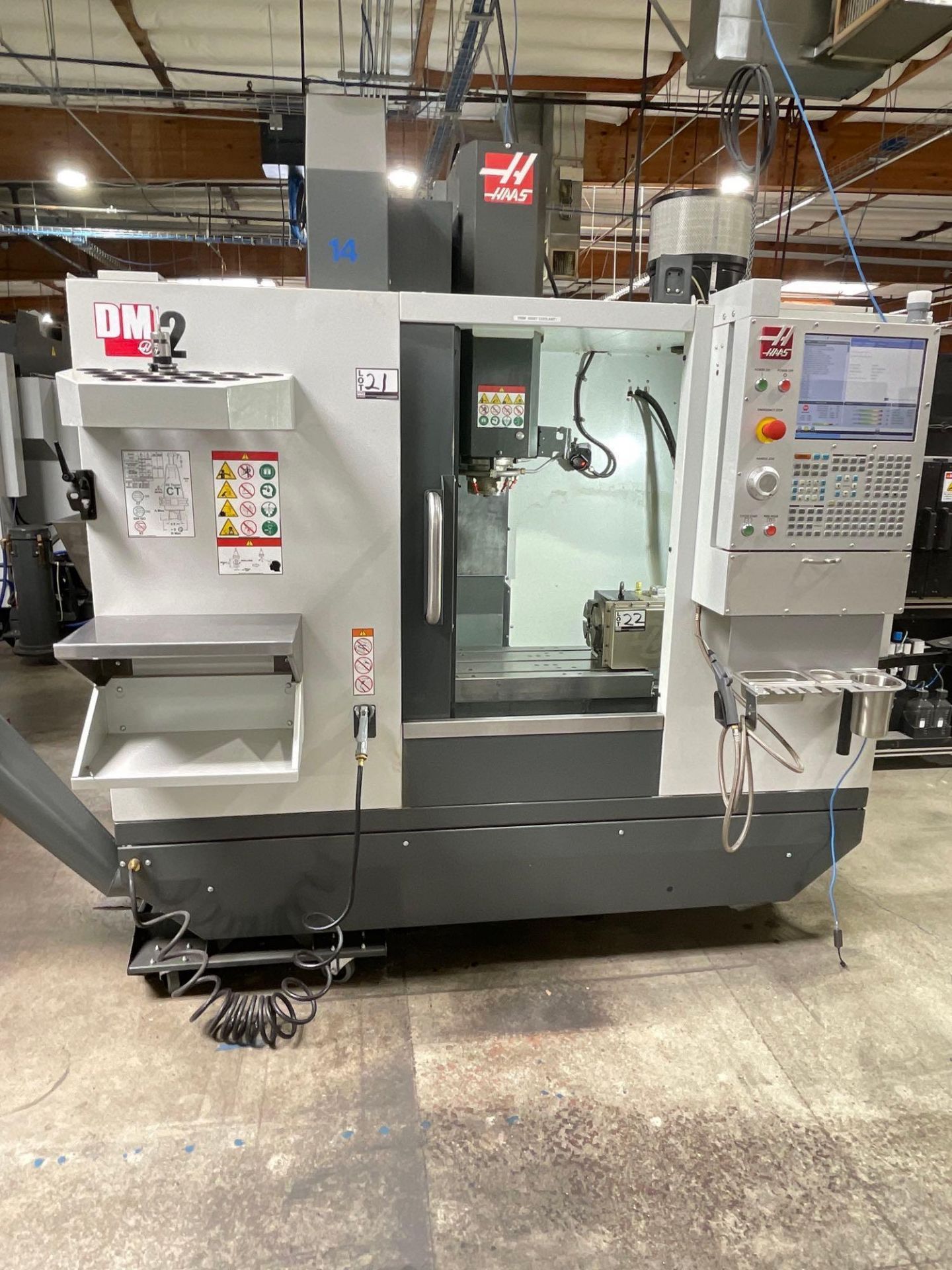 Haas DM-2, 28” x 16” x 15.5” Travels, CT 40, 18+1 SMTC, CTS, WIPS, as New as 2021 - Image 3 of 14