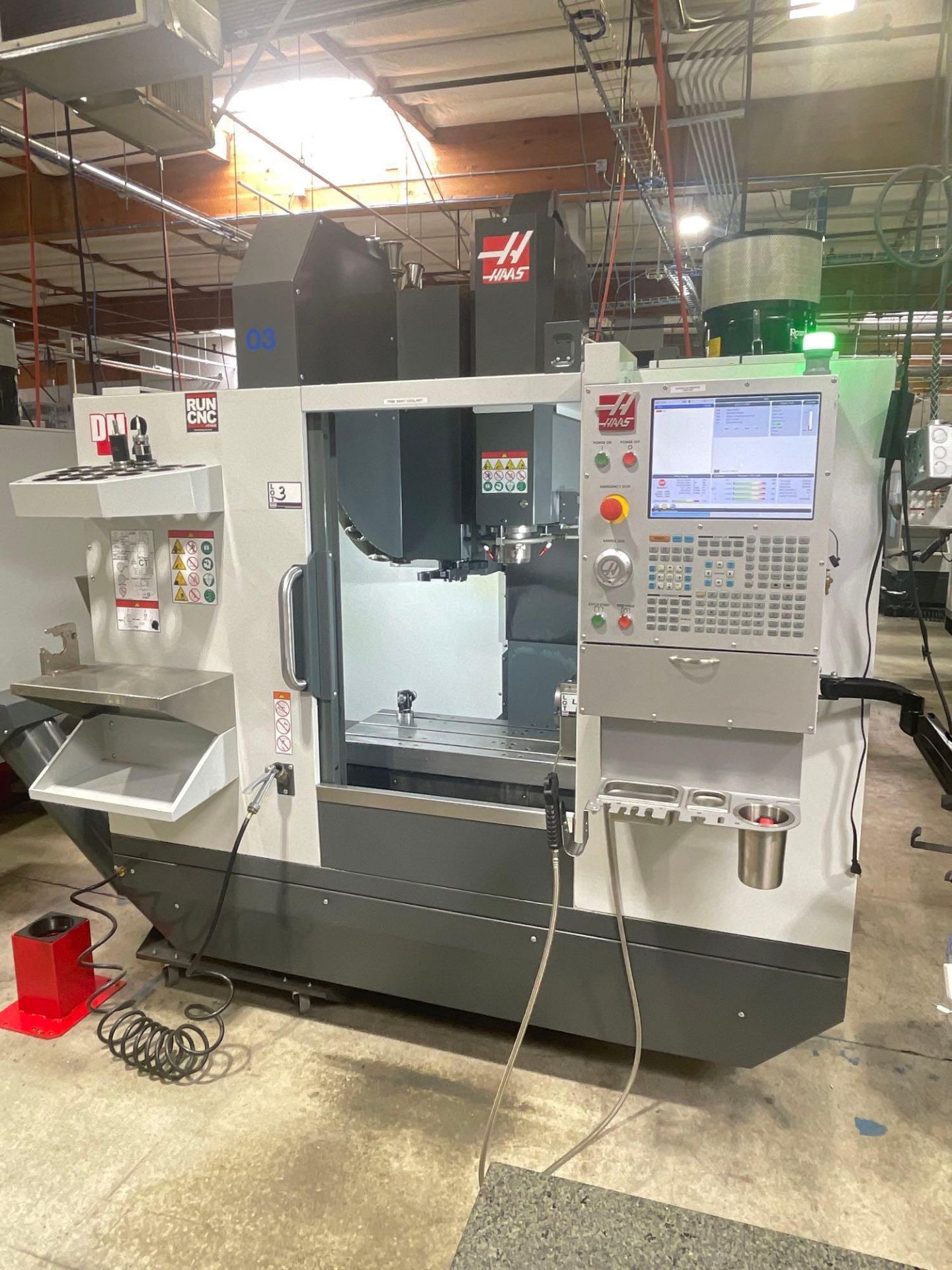 Haas DM-2, 28” x 16” x 15.5” Travels, CT 40, 18+1 SMTC, CTS, WIPS, as New as 2021 - Image 4 of 13