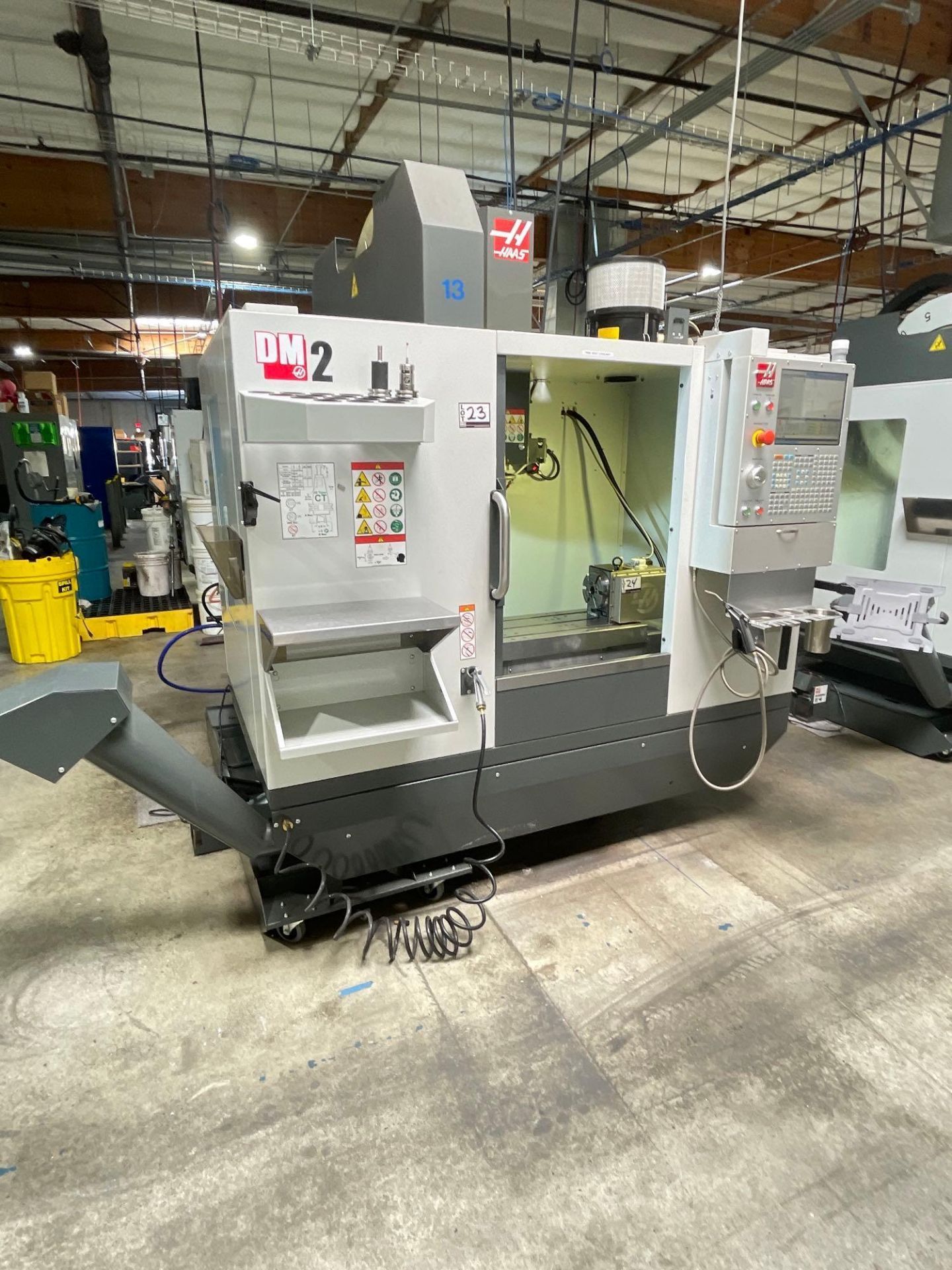 Haas DM-2, 28” x 16” x 15.5” Travels, CT 40, 18+1 SMTC, CTS, WIPS, as New as 2021 - Image 4 of 13
