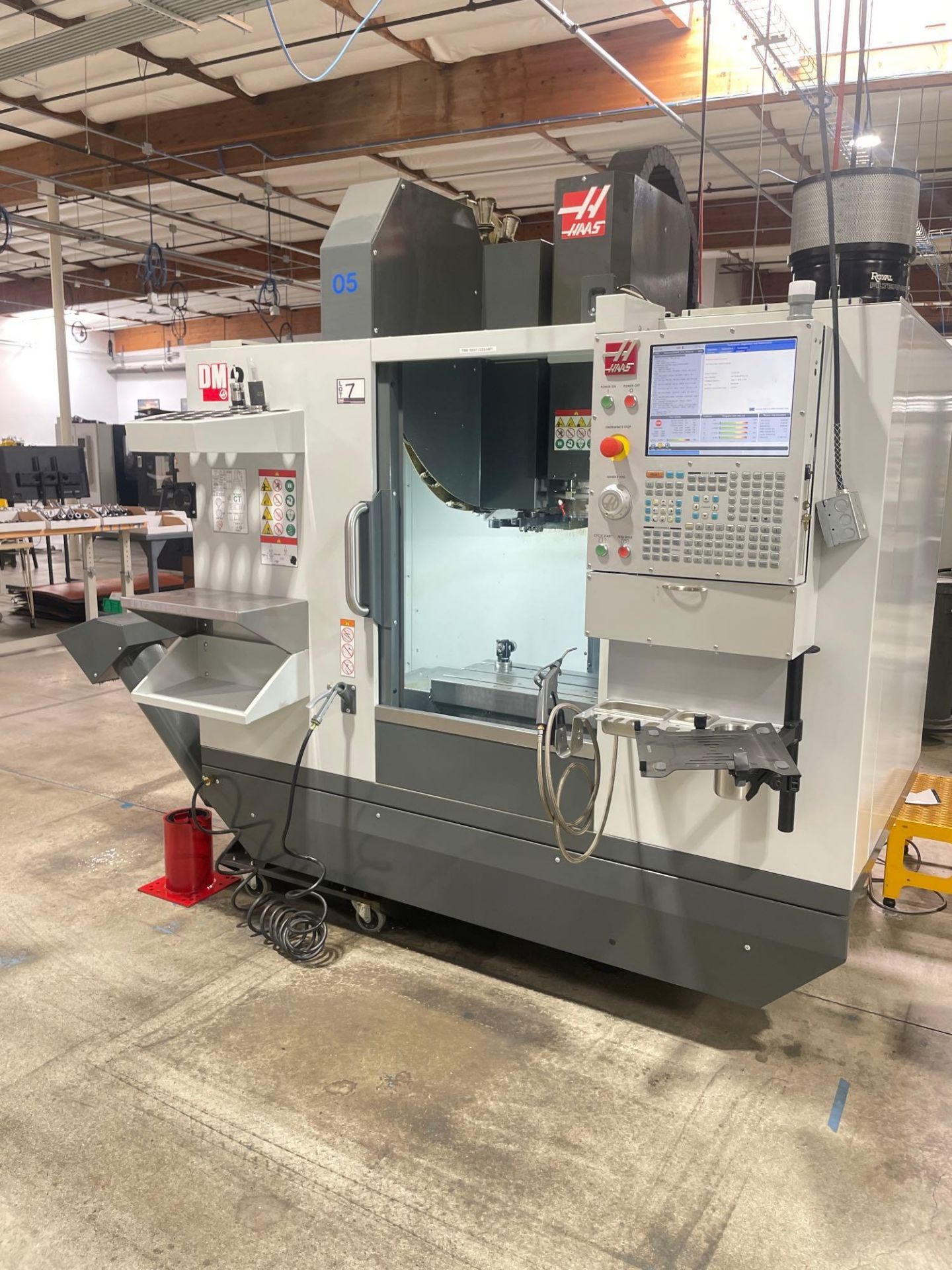 Haas DM-2, 28” x 16” x 15.5” Travels, CT 40, 18+1 SMTC, CTS, WIPS, as New as 2021 - Image 3 of 13