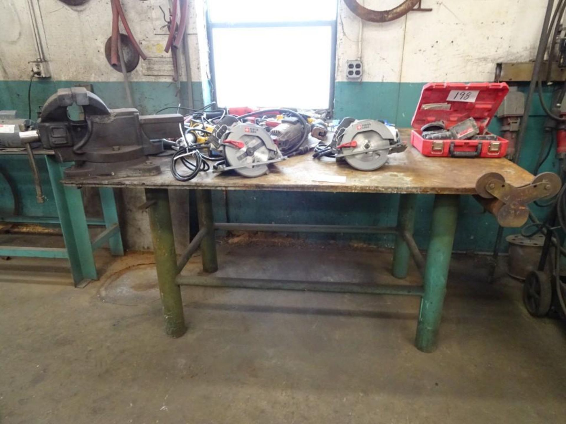 Wooden Workbench w/ Tabletop Vice Grip