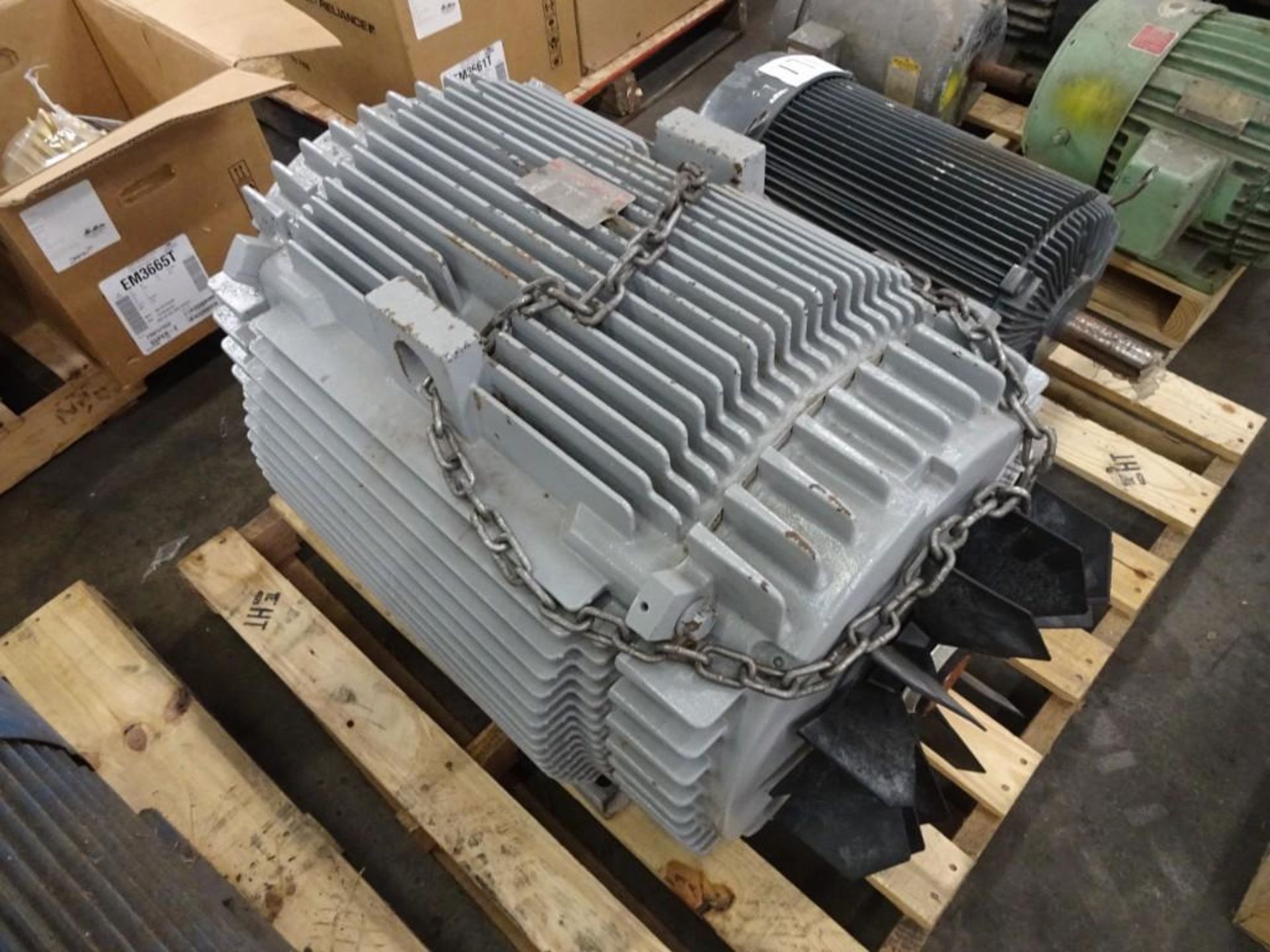 General Electric 3K443B3209 200 HP Motor 1783 RPM, 460 v, 3 ph, 60 Hz w/ US Electrical m# Unimount