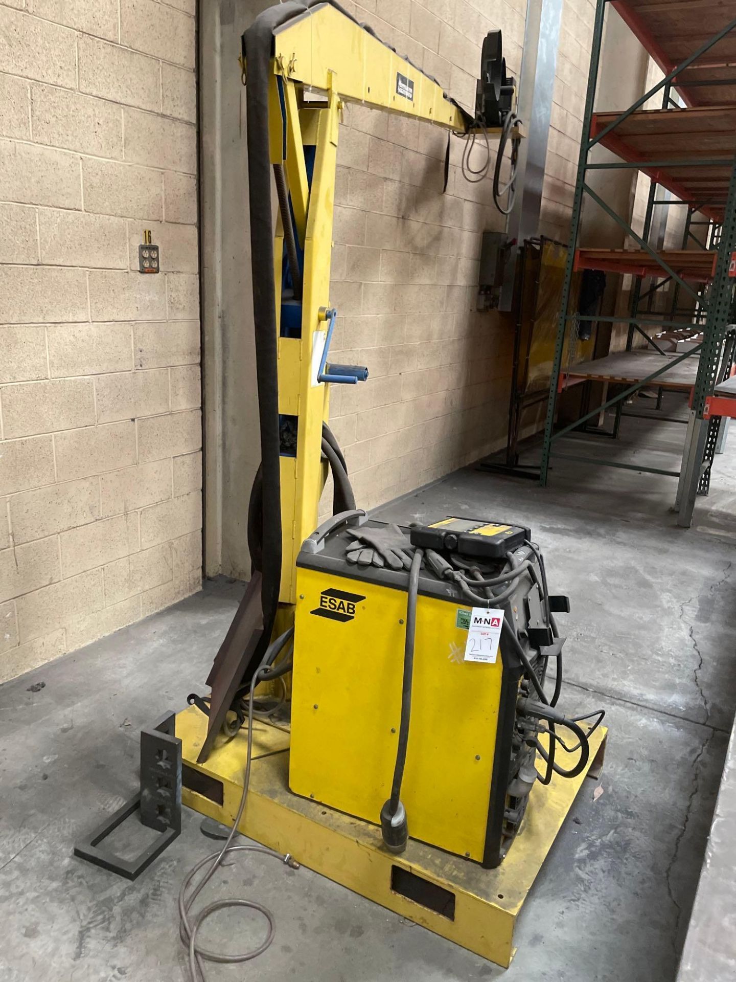 ESAB MIG U5000i Welder w/ wire Feed Cell