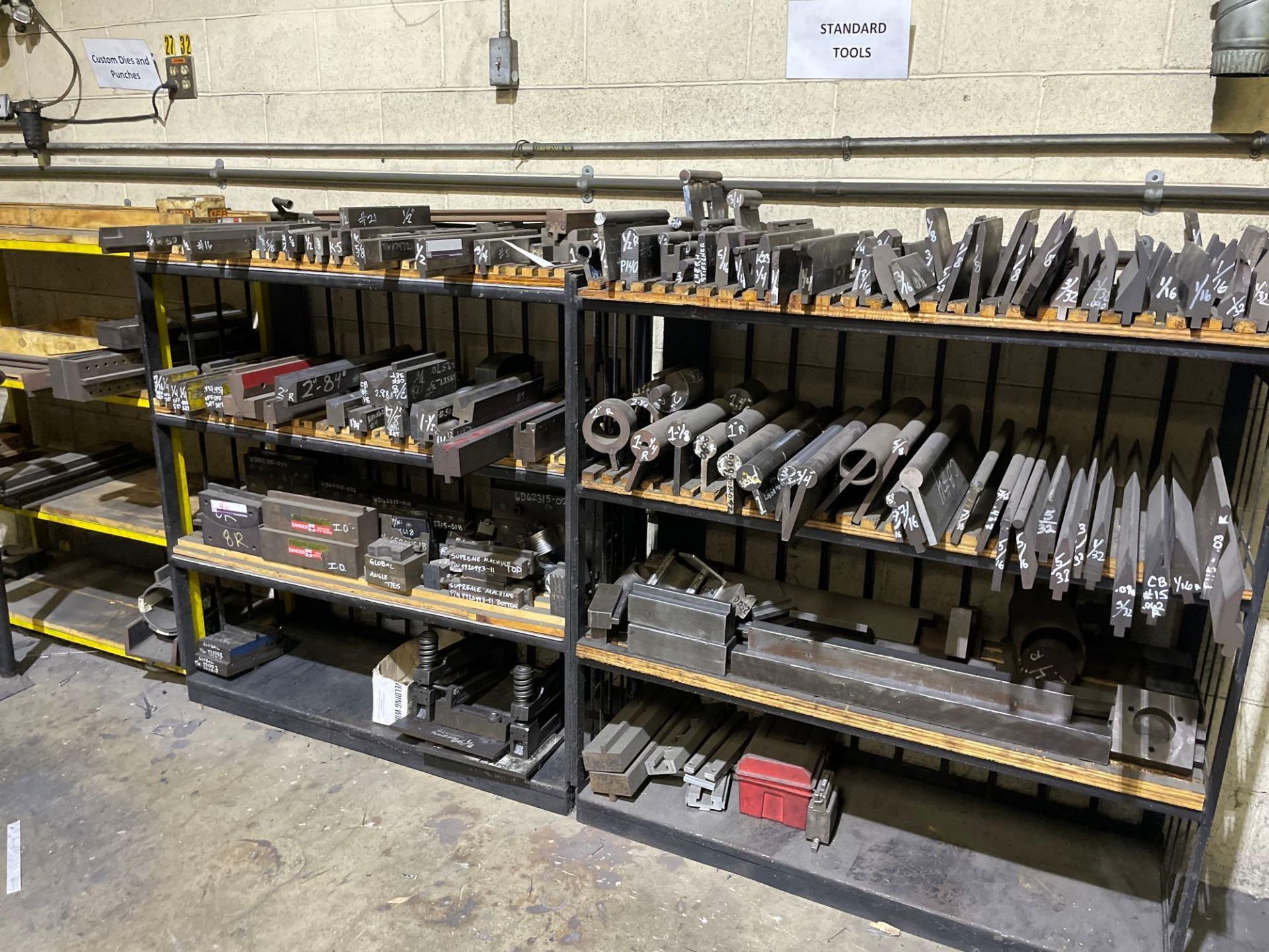 Assorted Dies for Press Brakes with Rack - Image 4 of 4