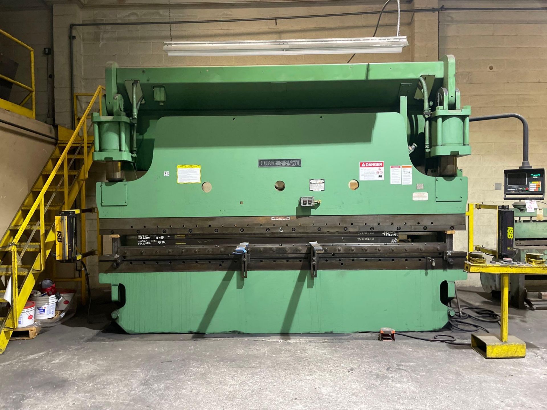 230 Ton x 14’ Cincinnati 230CB x 12 NC Press Brake, 4 Axis, Autobend 7 control & B.G., pit req.